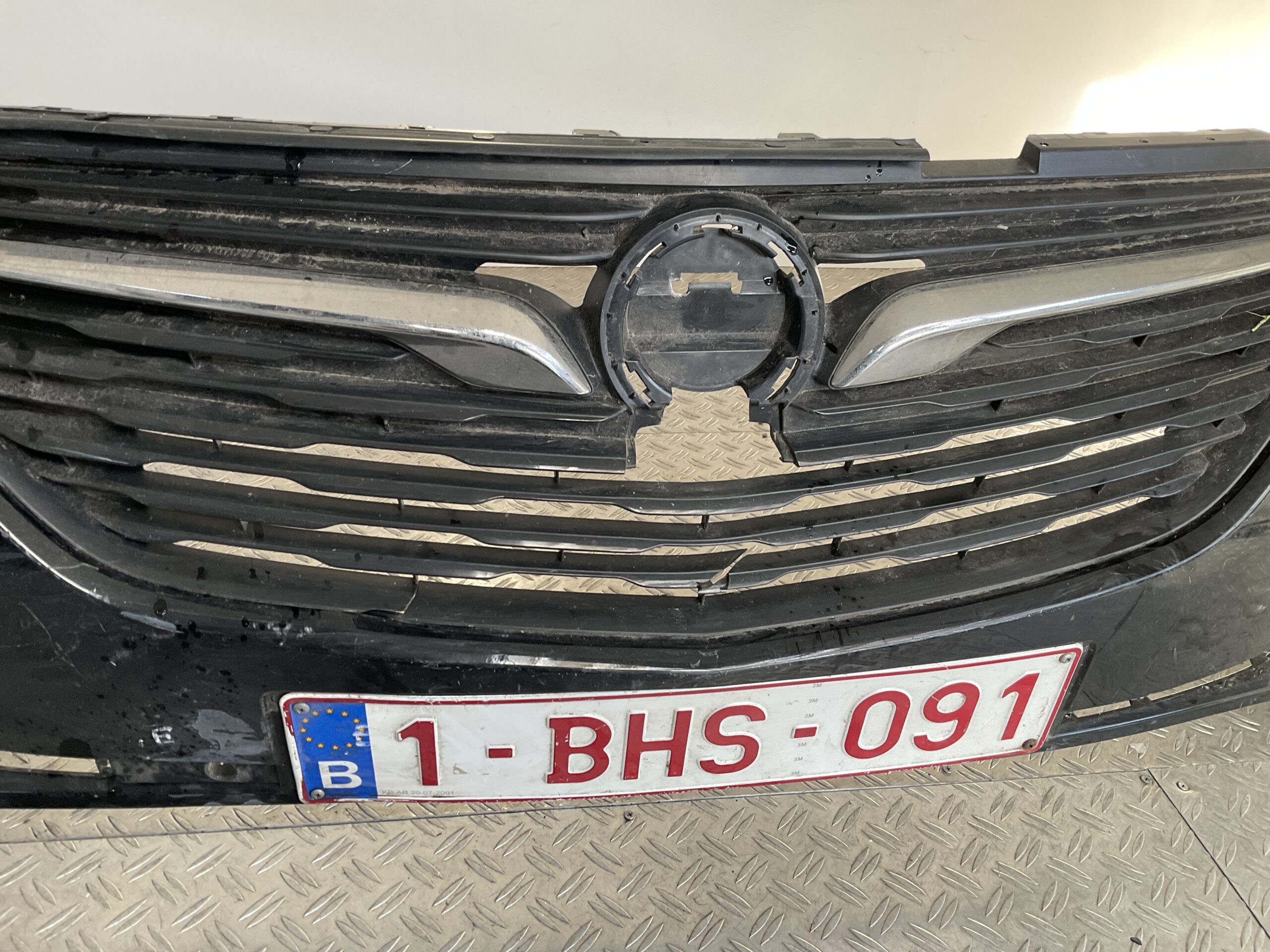 Bumper Opel Grandland X YP00024277 Voorbumper i5-16666z