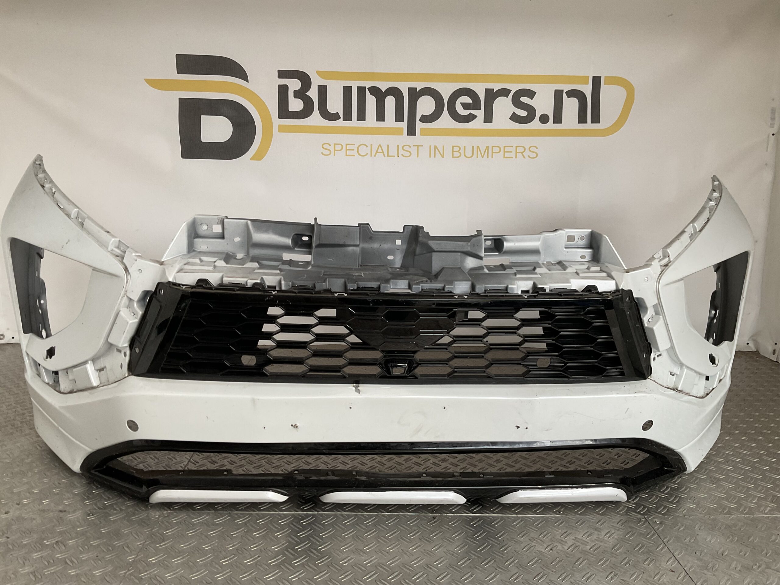 Bumper Mitsubishi Eclipse Cross Facelift 20- 6400K954zz Voorbumper B9-16714z