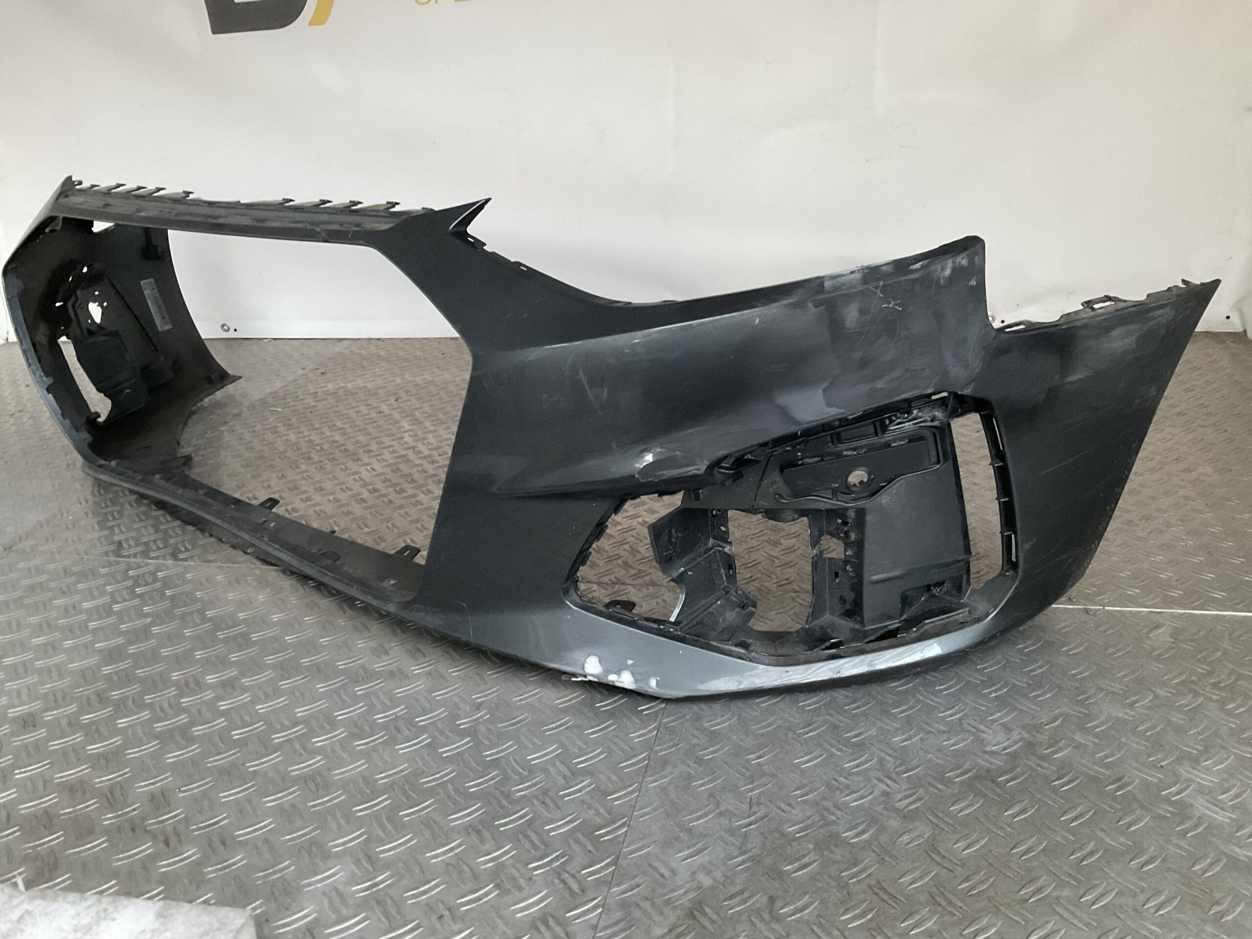 Bumper Audi A4 8w0 Facelift 8w0807241 Voorbumper H4-16791z