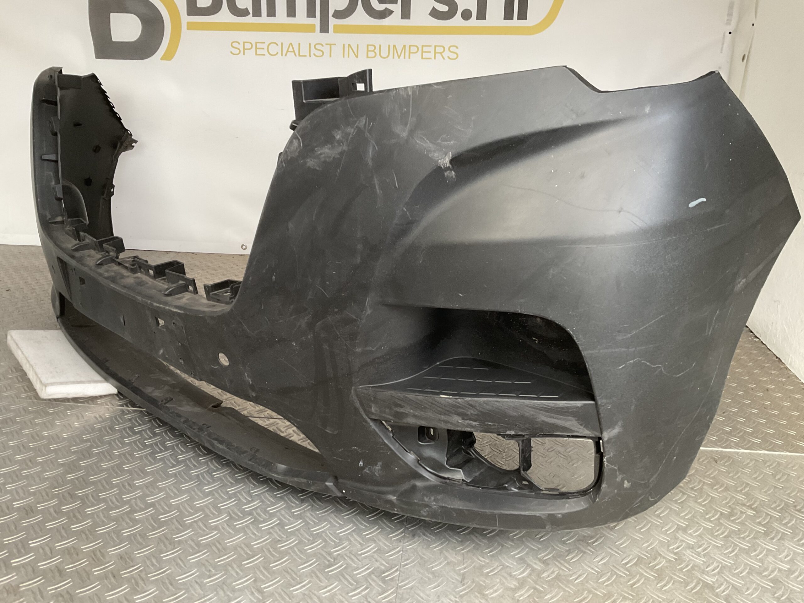 Bumper Renault Master 3 19-24 620228205R Voorbumper F10-16833z