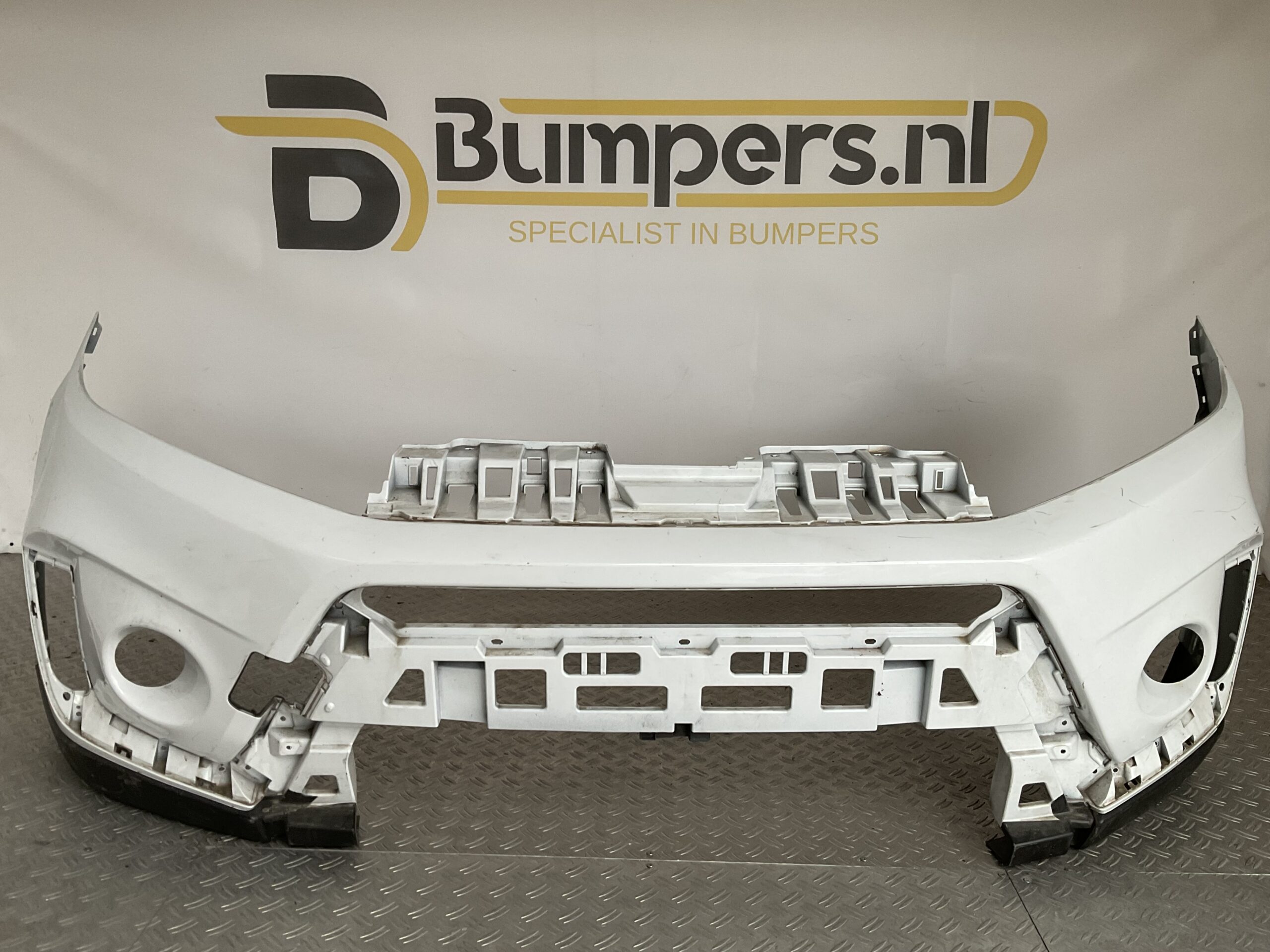 Bumper Suzuki Vitara Facelift 18- 71711-86R Voorbumper E5-16840z