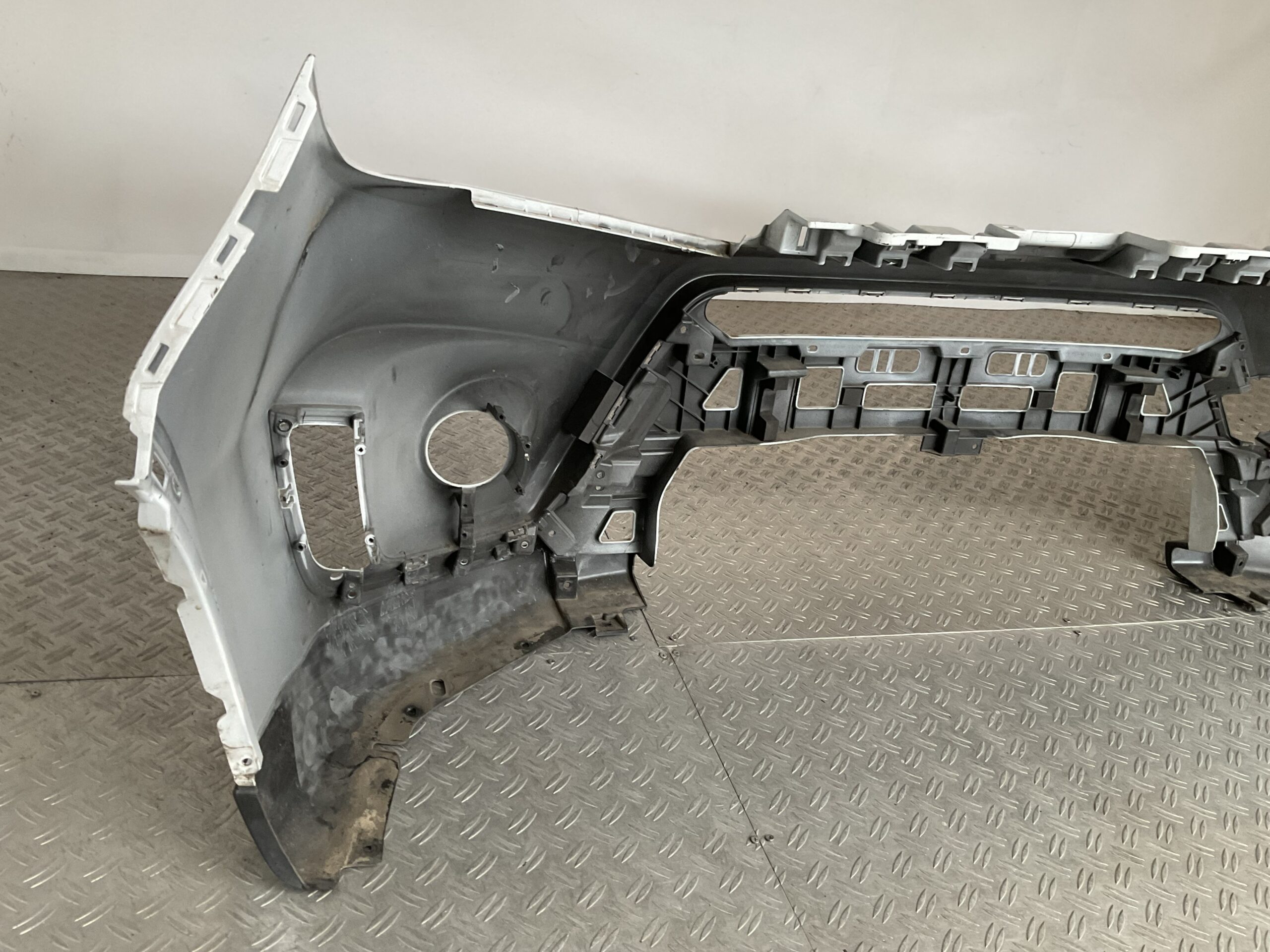 Bumper Suzuki Vitara Facelift 18- 71711-86R Voorbumper E5-16840z