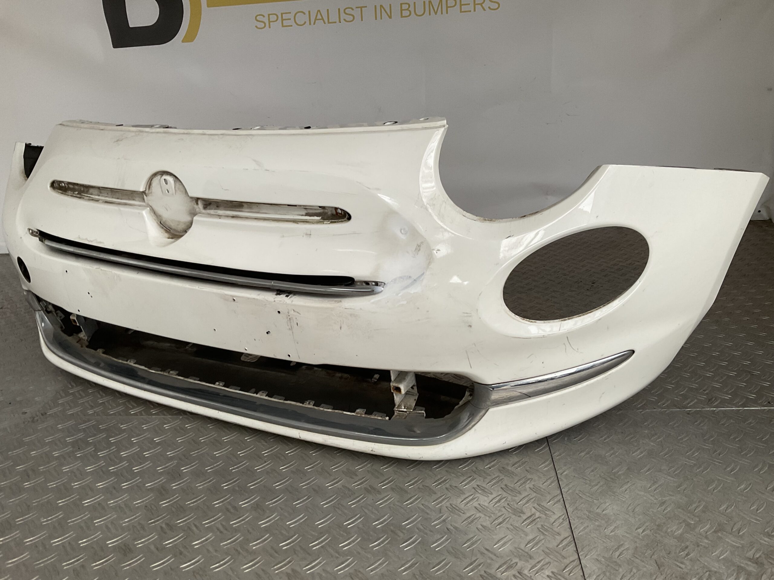 Bumper Fiat 500 Lounge Facelift 16-23 735619491 Voorbumper B8-16844z