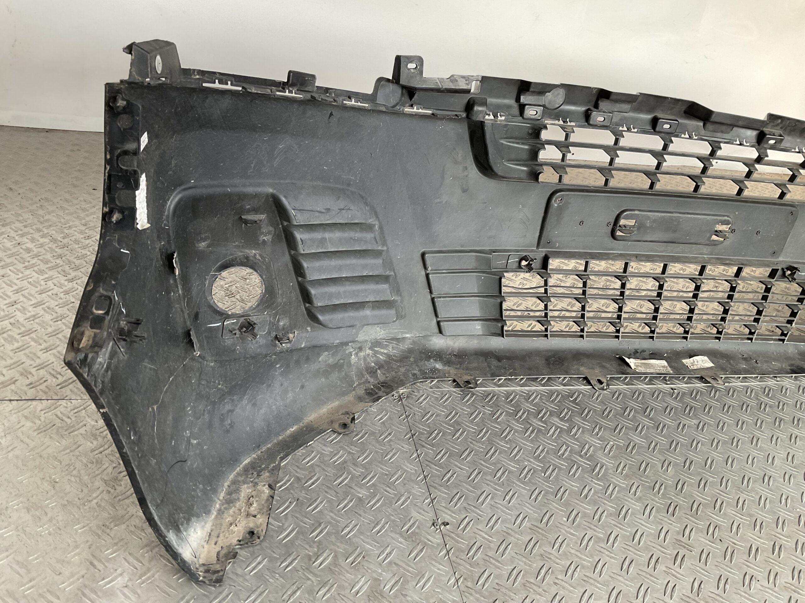 Bumper Peugeot Expert Citroen Jumpy 18-23 9808639977 Voorbumper J5-16813z