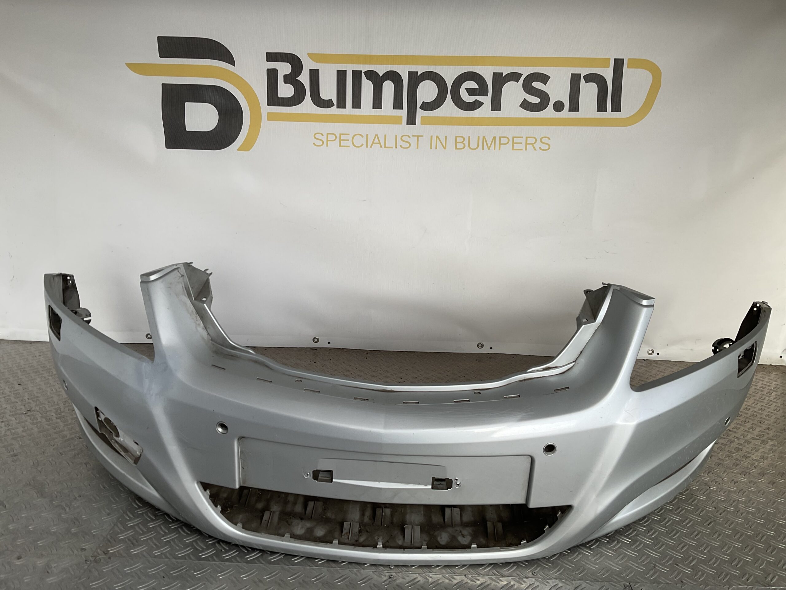 Bumper Opel Zafira B II Facelift 05-10 325769024 Voorbumper i5-16824z
