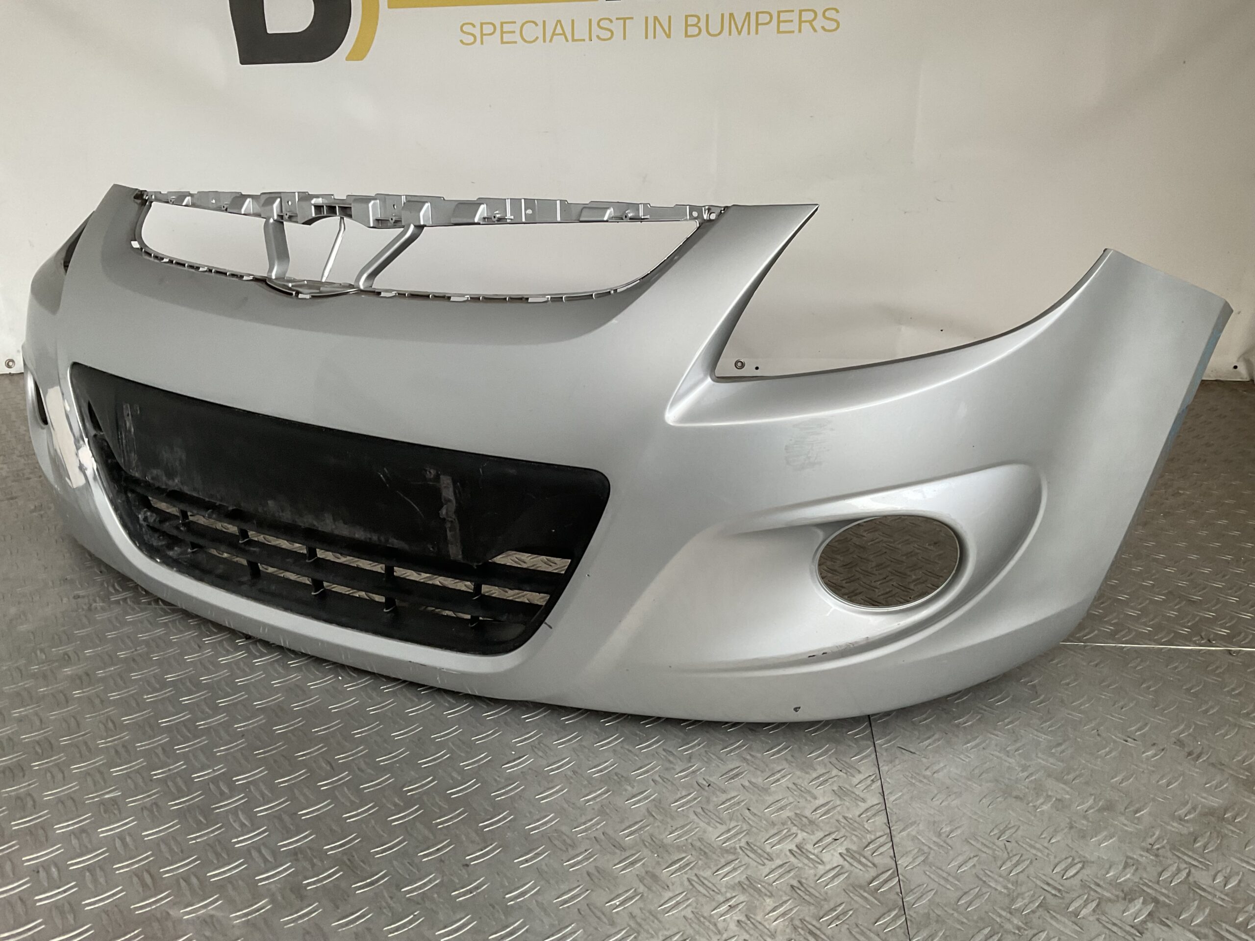 Bumper Hyundai I20 08-12 86511-1J010 Voorbumper E3-16972z
