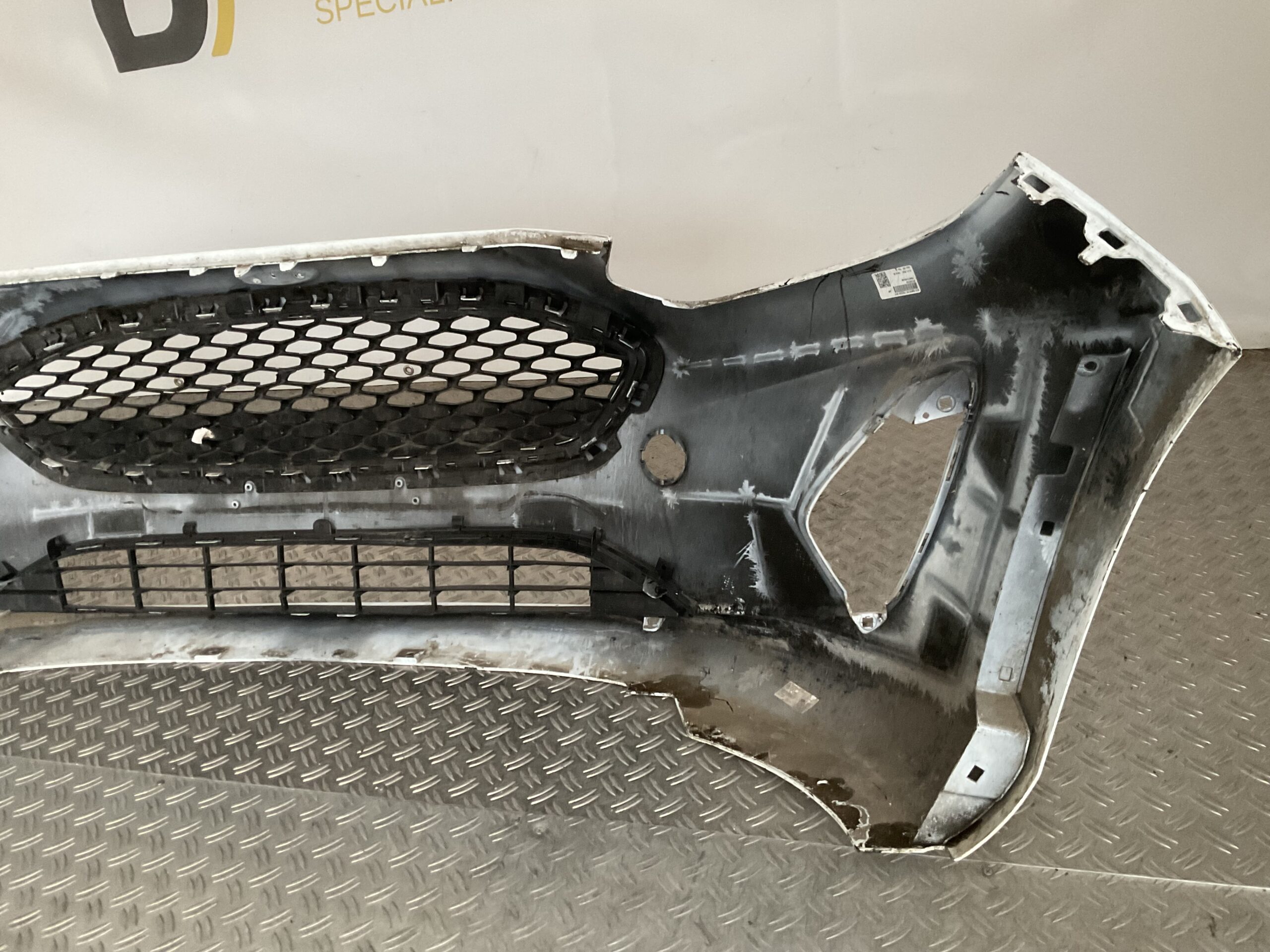 Bumper Ford Fiesta MK8 17-21 H1BB-17757-A Voorbumper D3-16582z