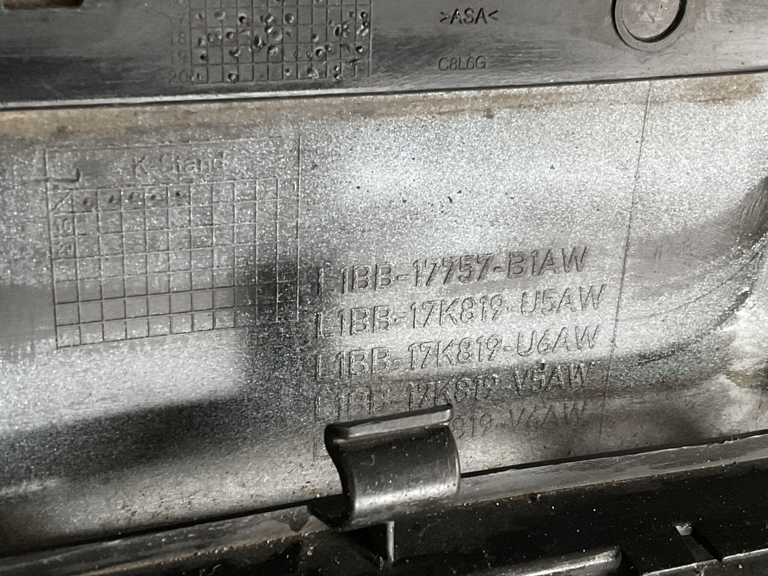 Bumper Ford Fiesta MK8 17-21 H1BB-17757-A Voorbumper D3-16582z