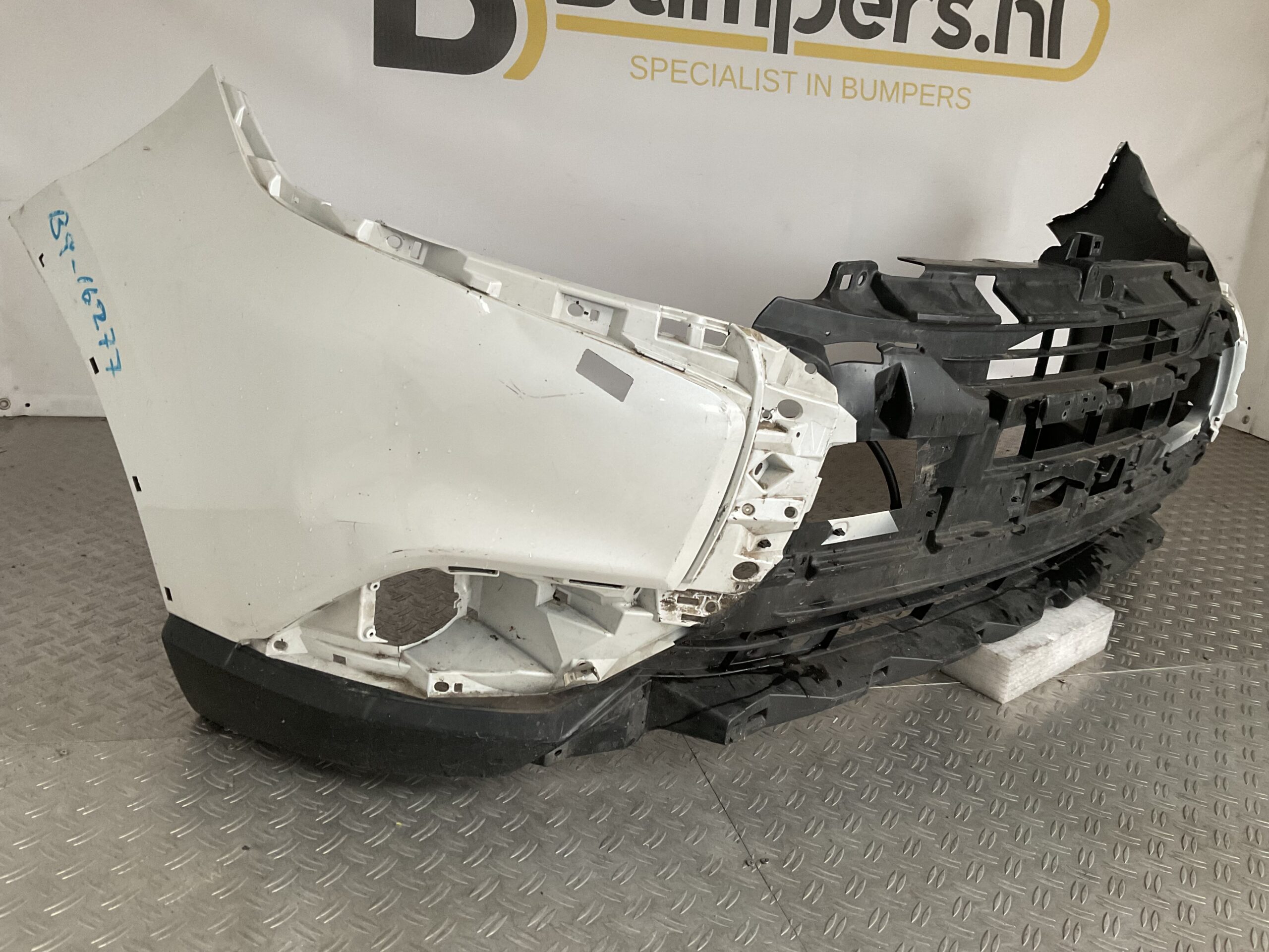 Bumper Mitsubishi Outlander 16-18 6410G227ZZ Voorbumper B9-16277z