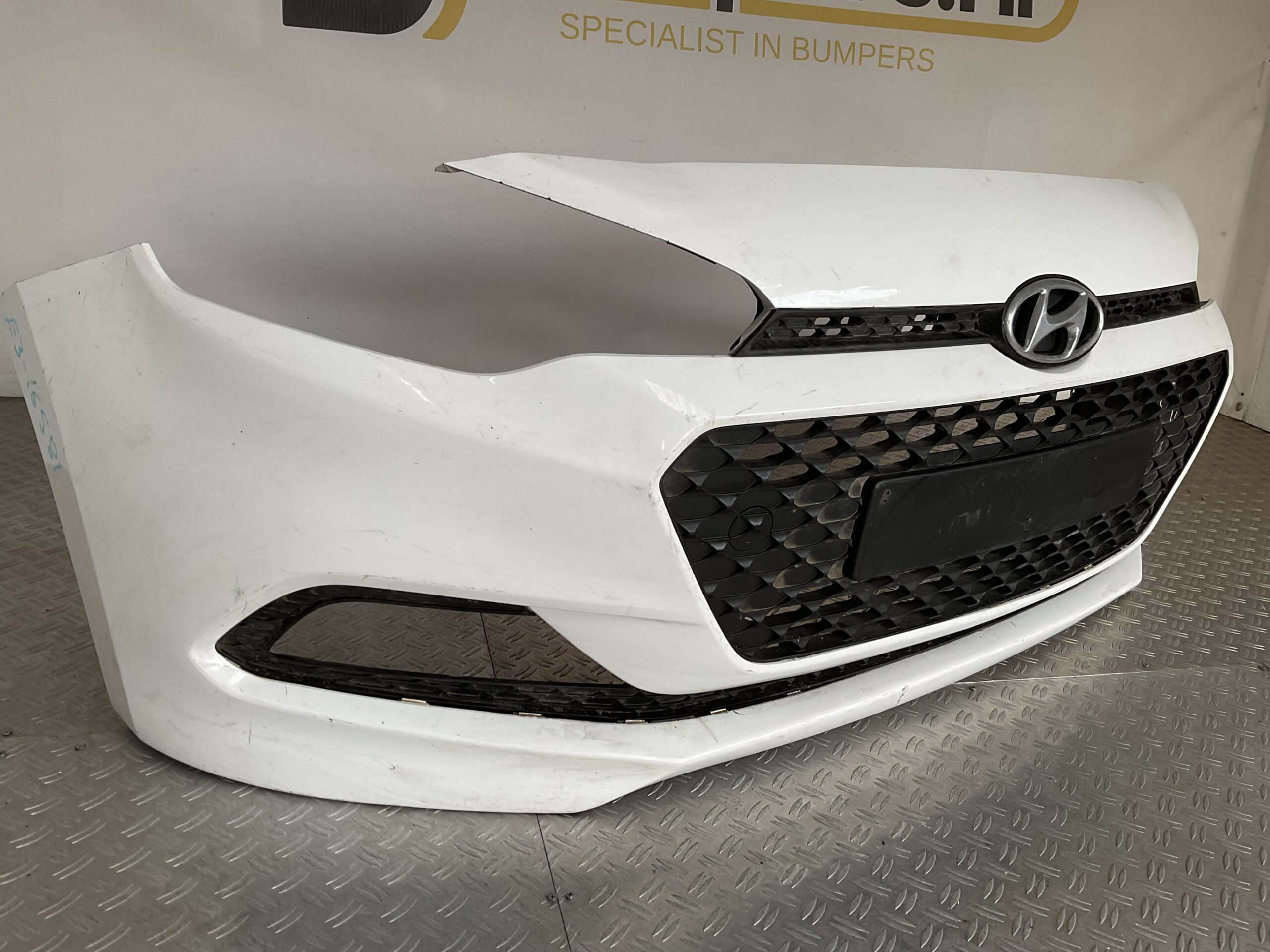 Bumper Hyundai i20 13-16 86511-C8000 Voorbumper E3-16581z