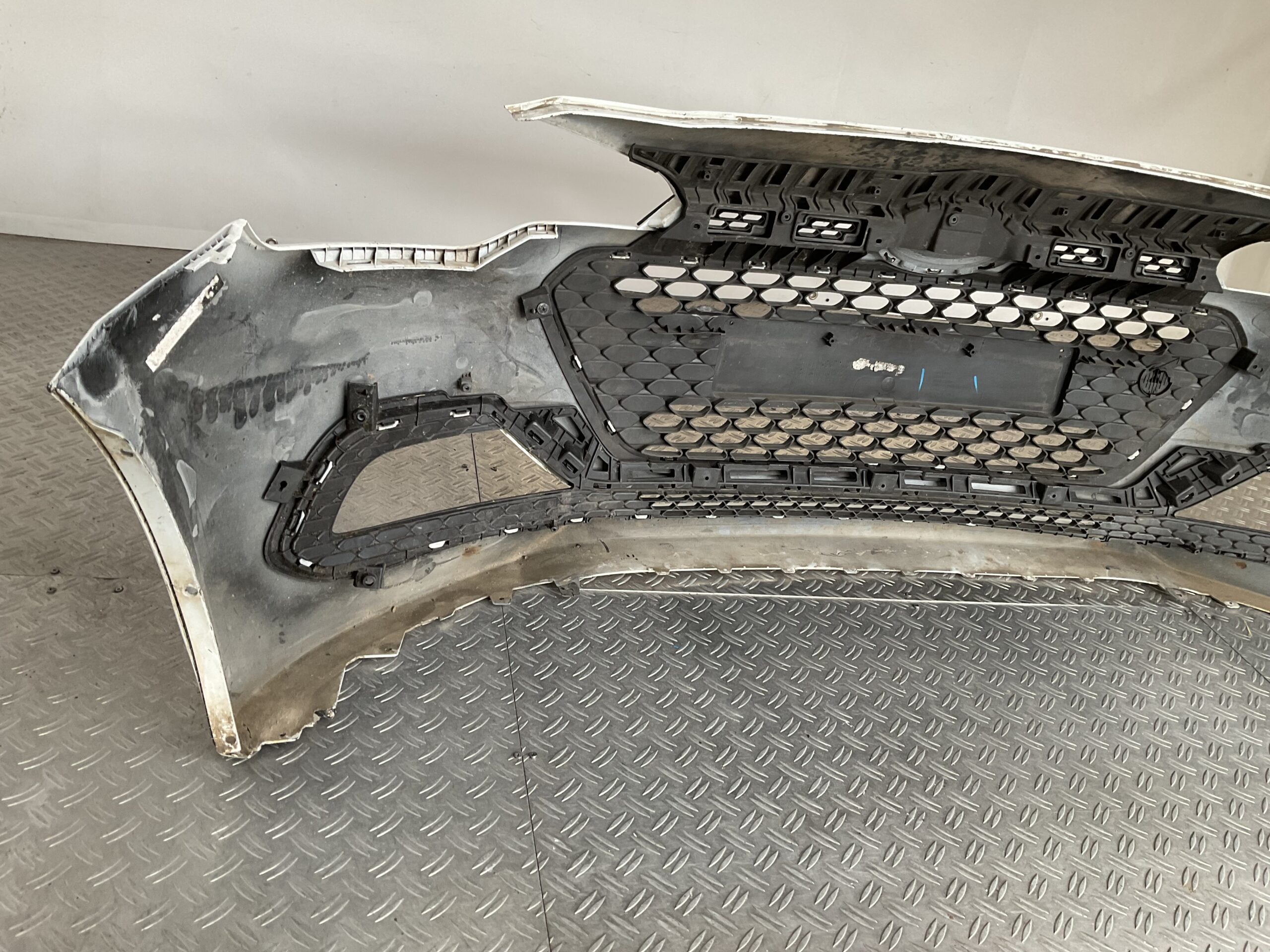 Bumper Hyundai i20 13-16 86511-C8000 Voorbumper E3-16581z