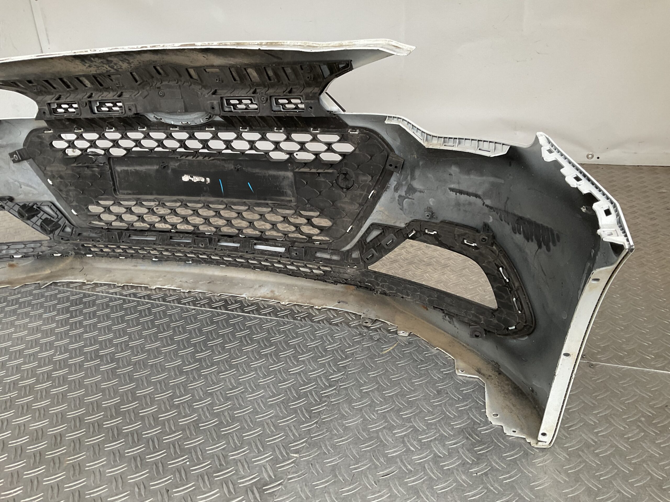 Bumper Hyundai i20 13-16 86511-C8000 Voorbumper E3-16581z