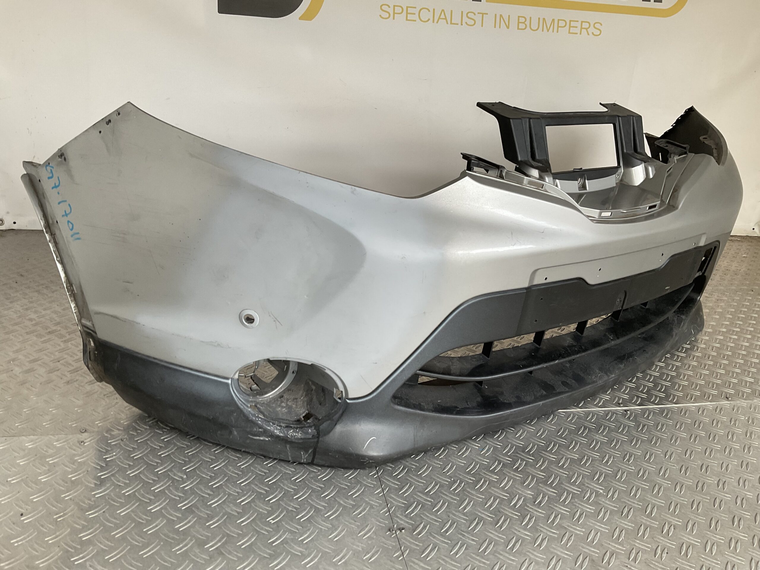 Bumper Nissan Qashqai 12-17 620224ea0h Voorbumper G7-17011z