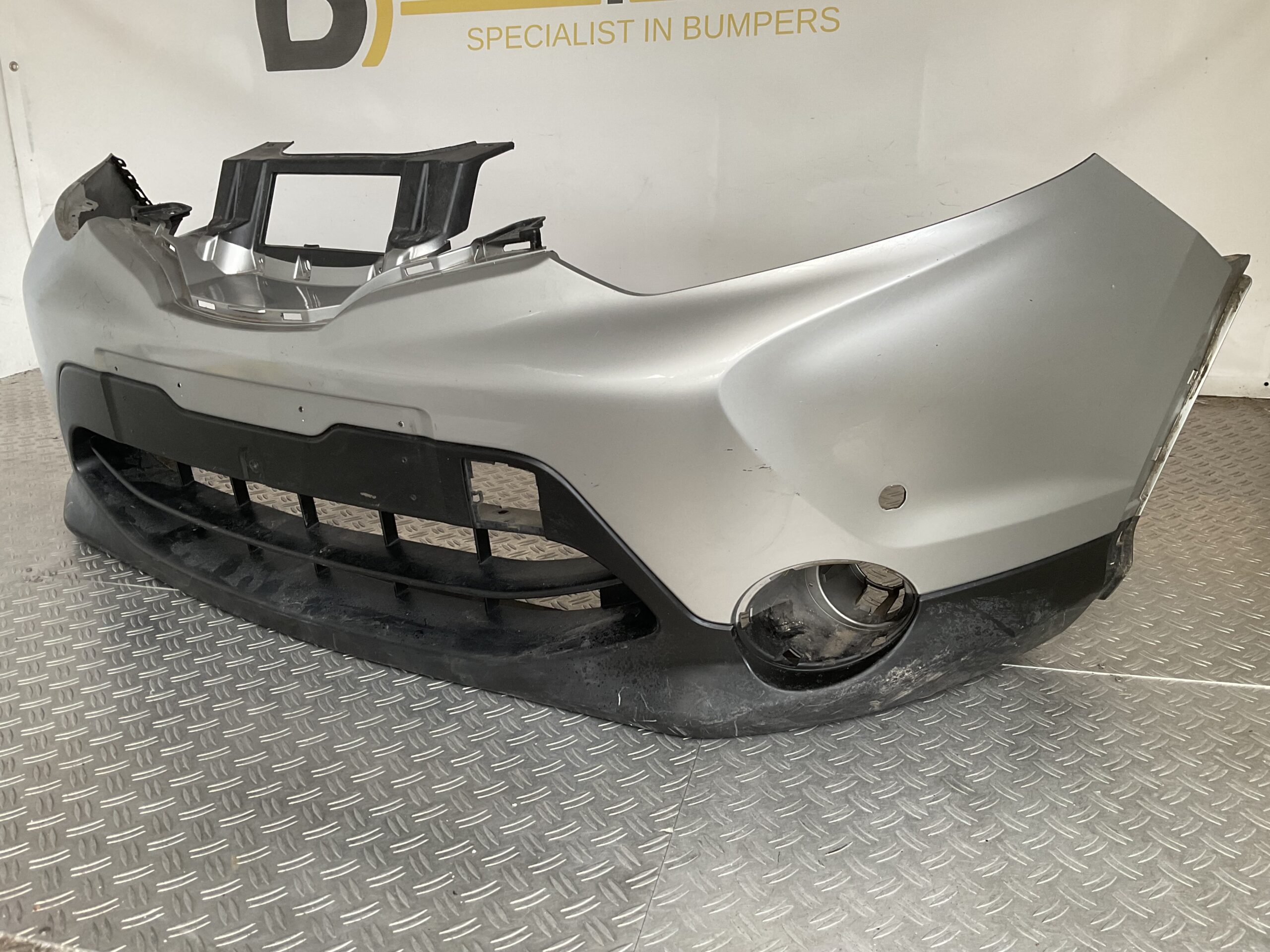 Bumper Nissan Qashqai 12-17 620224ea0h Voorbumper G7-17011z