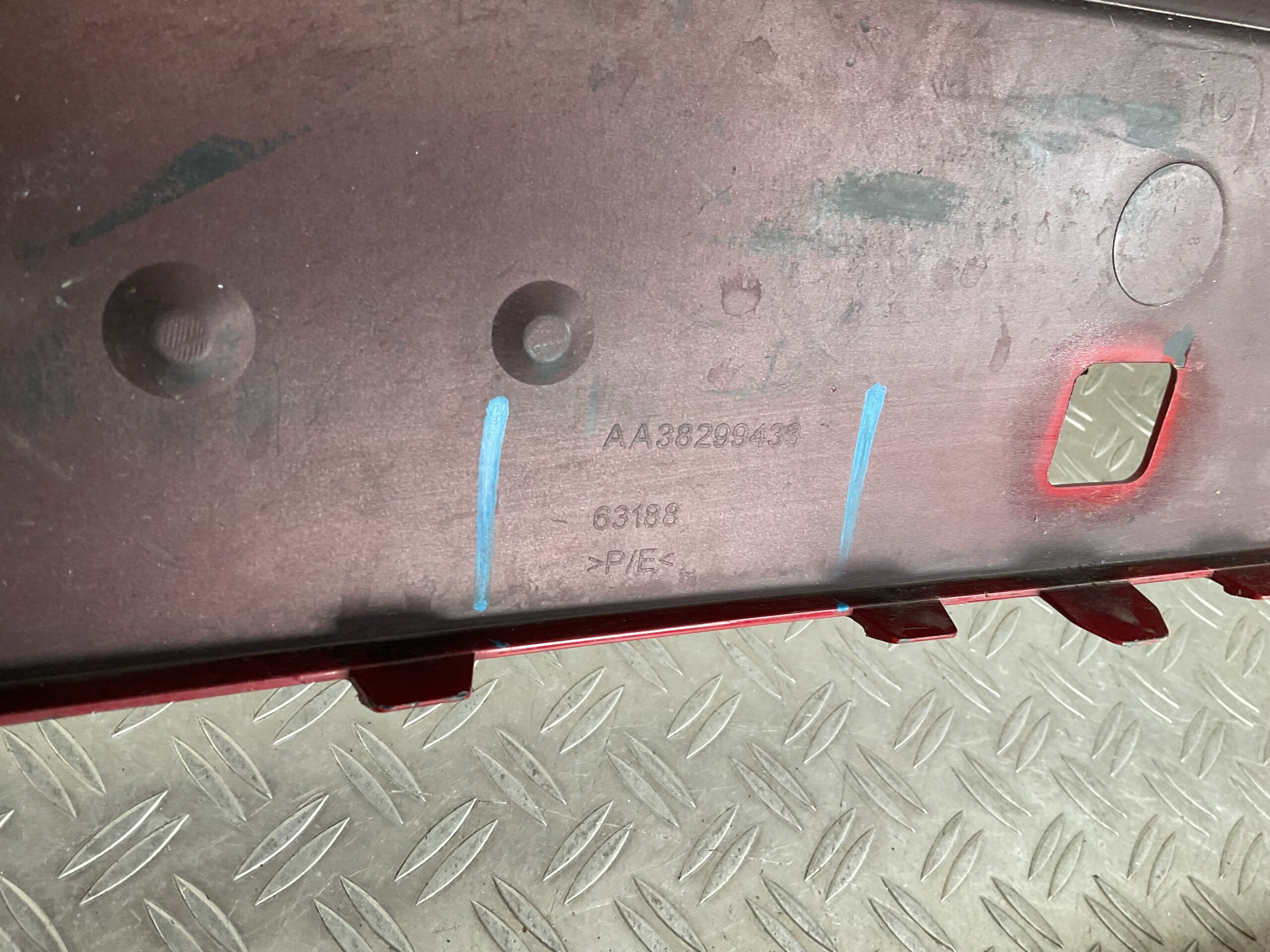 Bumper Peugeot 308 GT Line Facelift AA38299433 Voorbumper J3-17014z