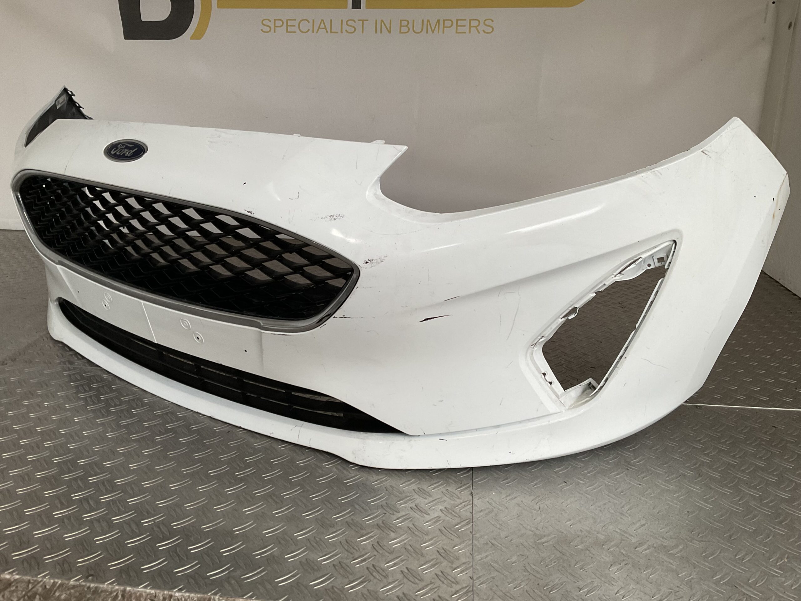 Bumper Ford Fiesta MK8 17-21 H1BB-17757-A Voorbumper D3-17078z