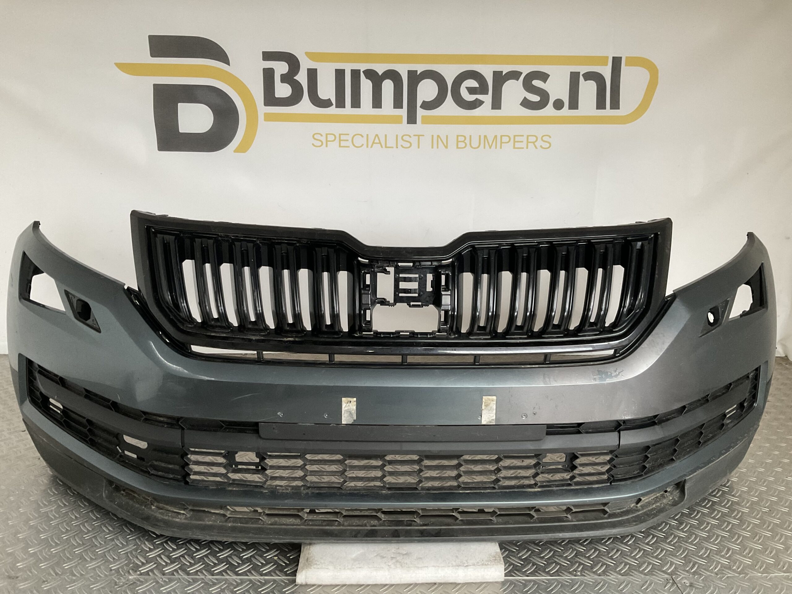 Bumper Skoda Kadiaq 565 17- 565807221 Voorbumper H5-17090z