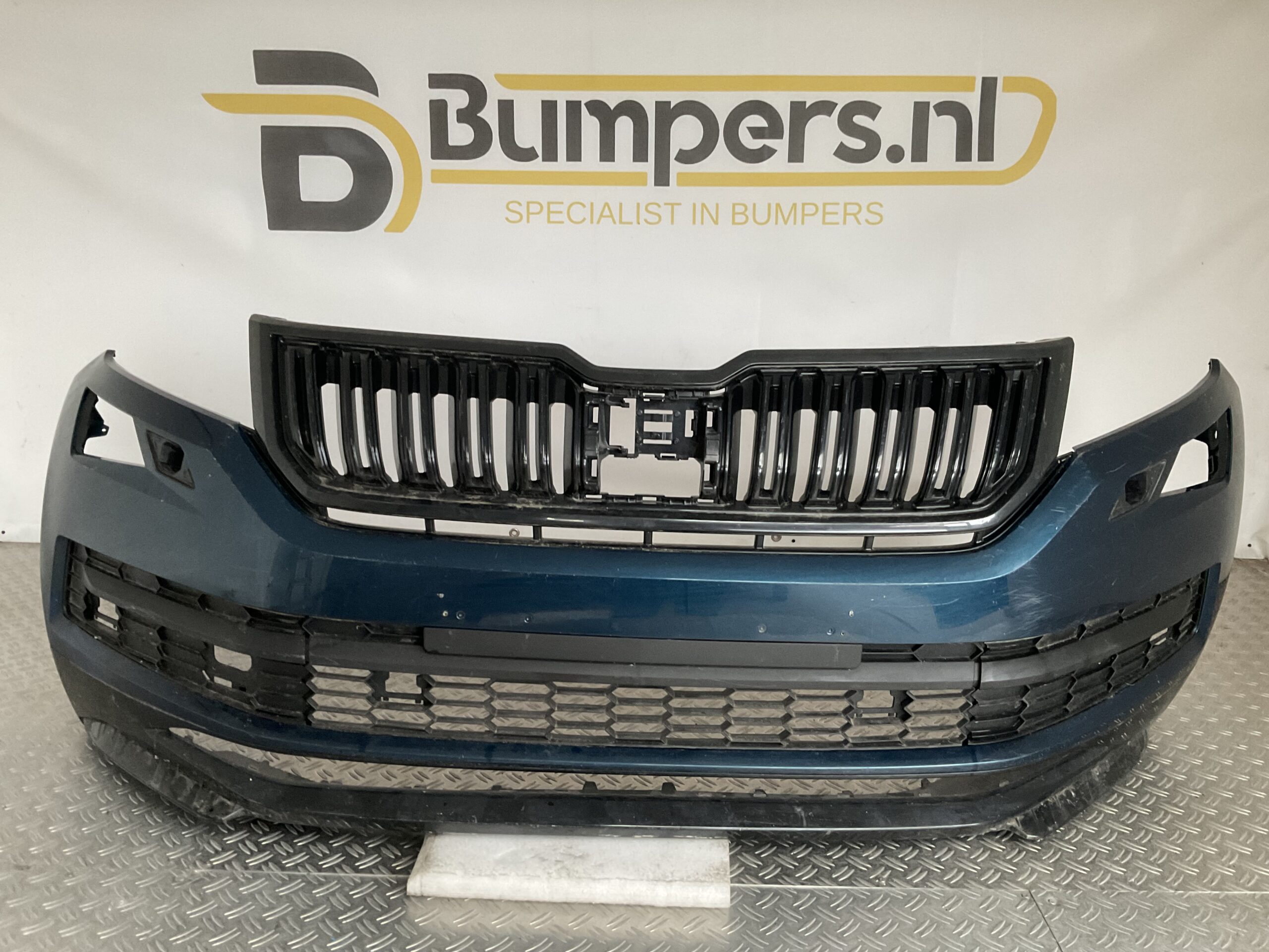Bumper Skoda Kadiaq 565 17- 565807221 Voorbumper H5-17097z