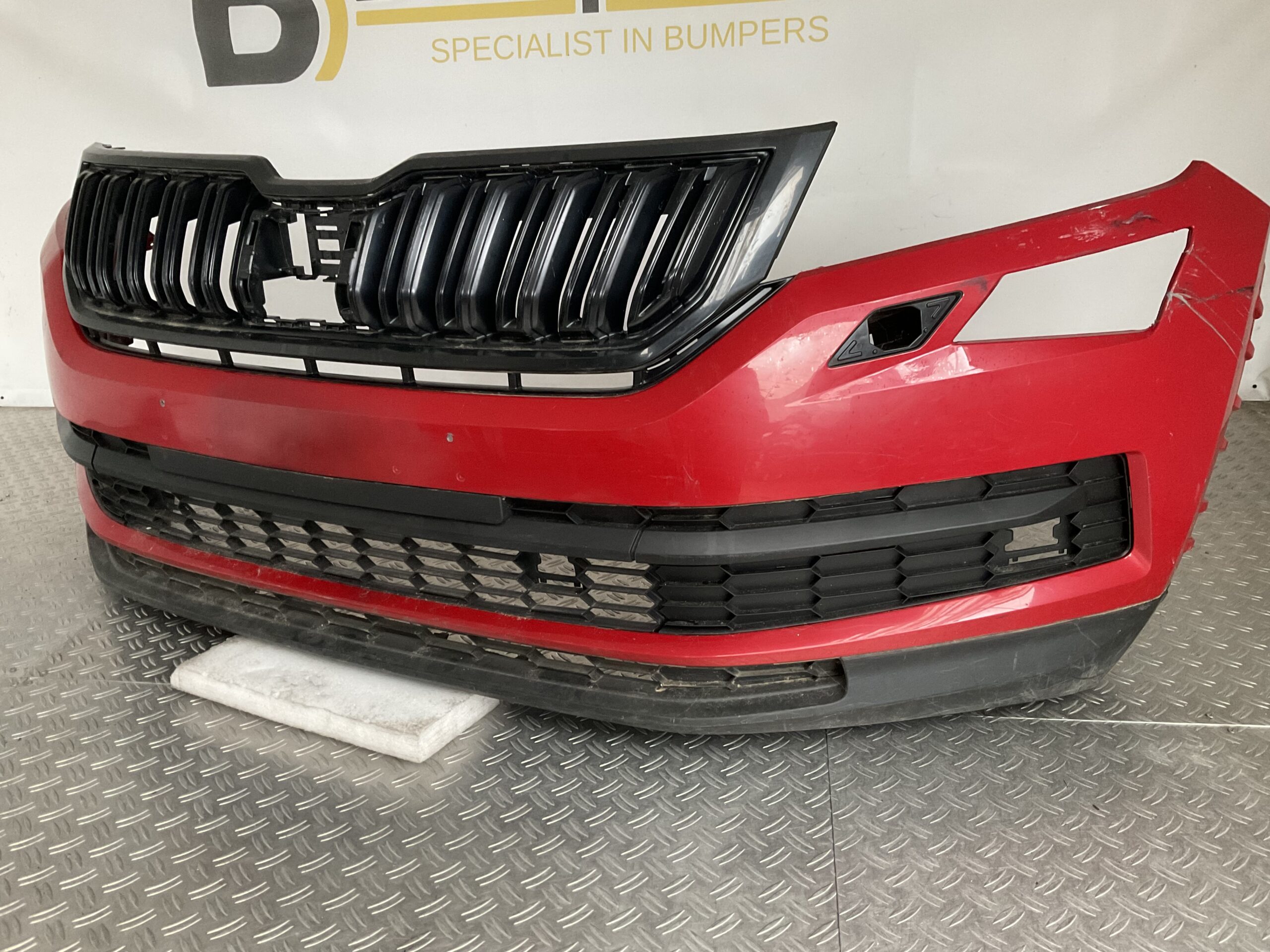 Bumper Skoda Kadiaq 565 17- 565807221 Voorbumper H5-17095z