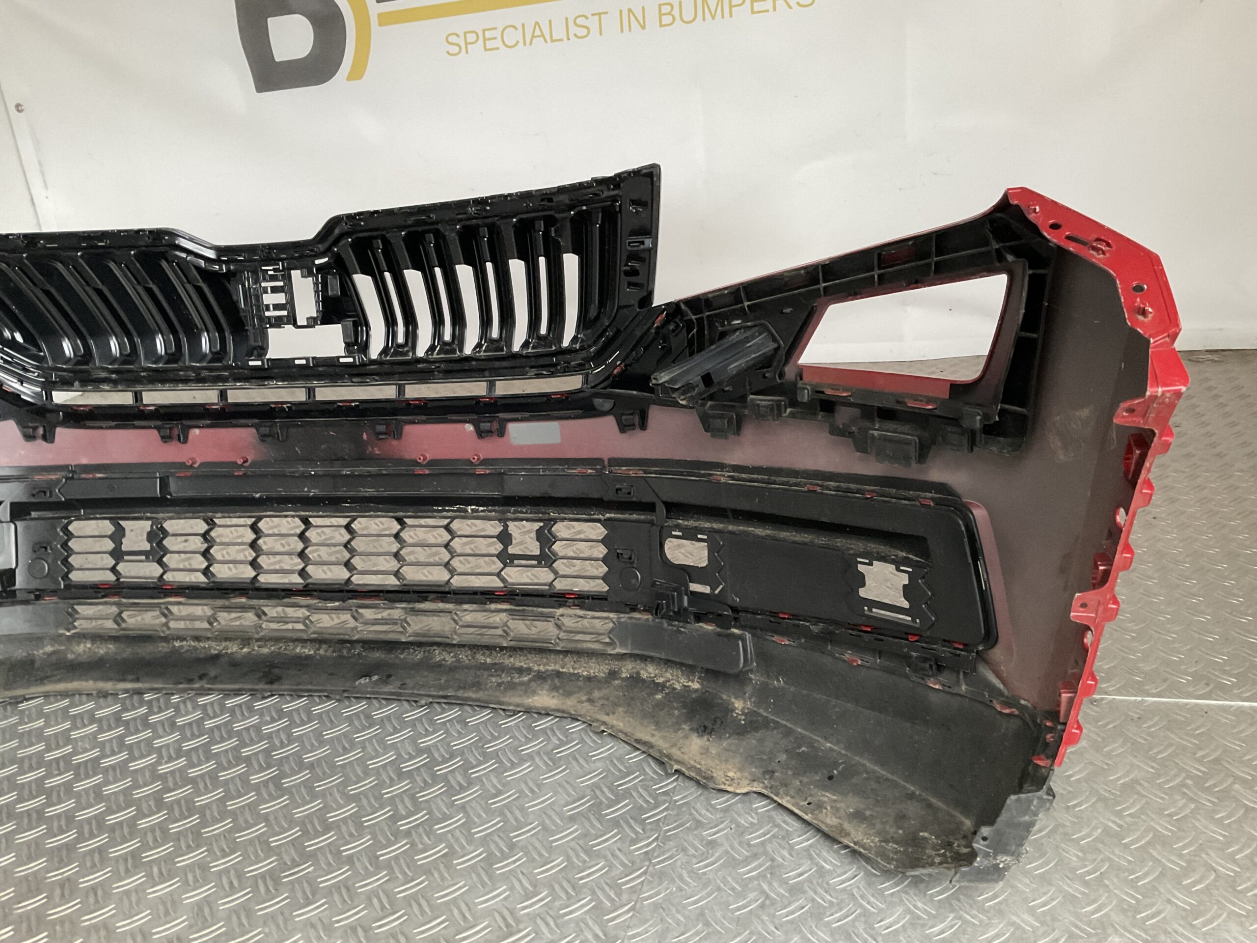 Bumper Skoda Kadiaq 565 17- 565807221 Voorbumper H5-17095z