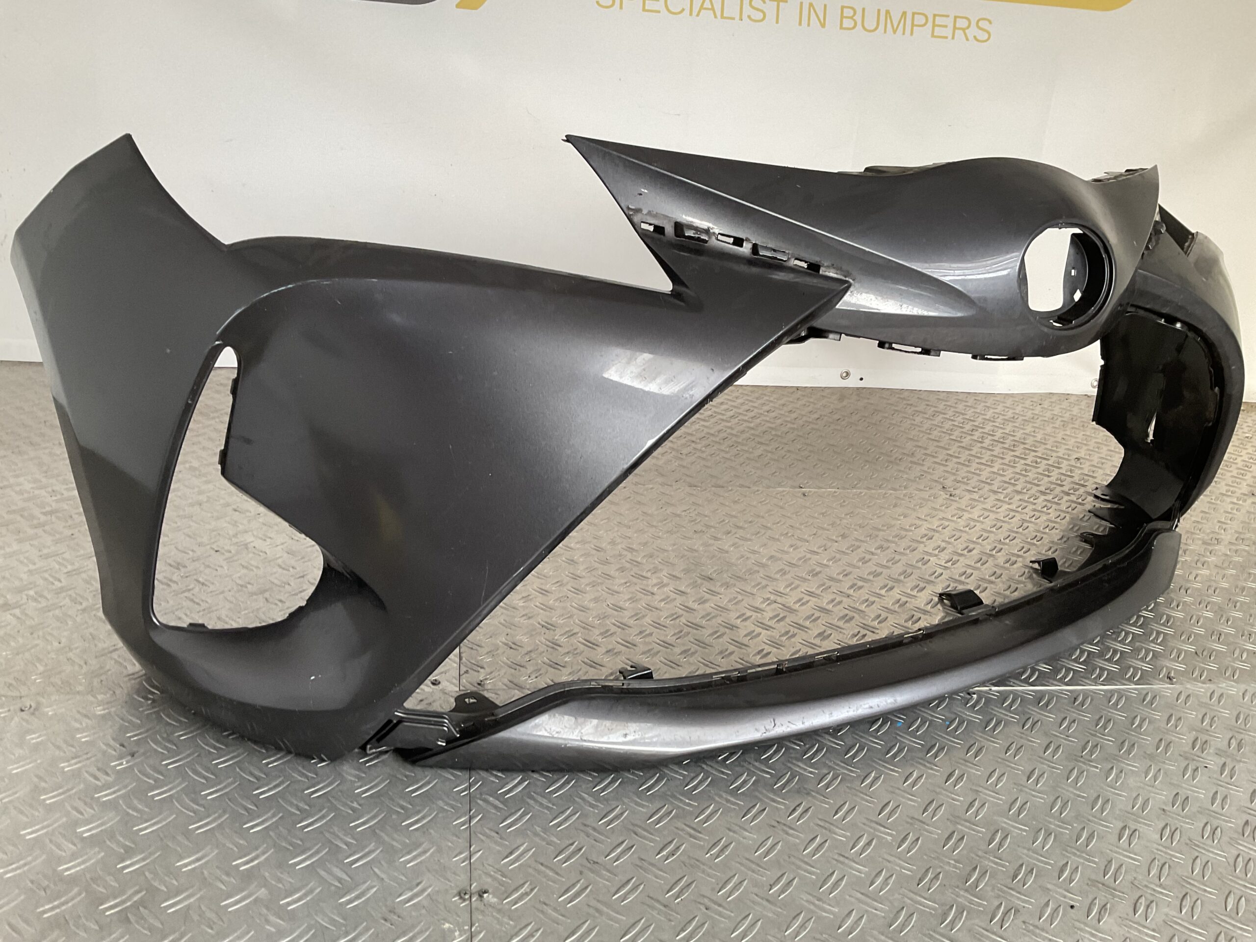 Bumper Toyota Yaris Facelift 18-21 53102-0D140 Voorbumper D2-17096z