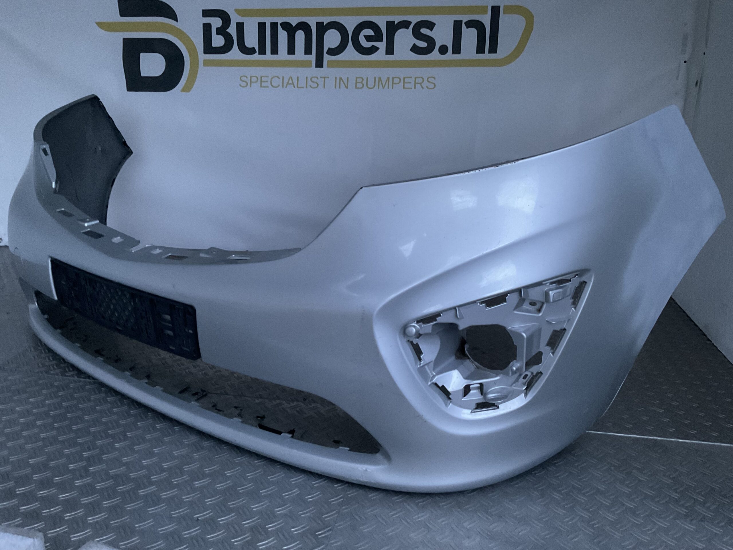 Bumper Opel Vivaro 2 Renault Trafic 14-18 620222078R Voorbumper F10-17146z
