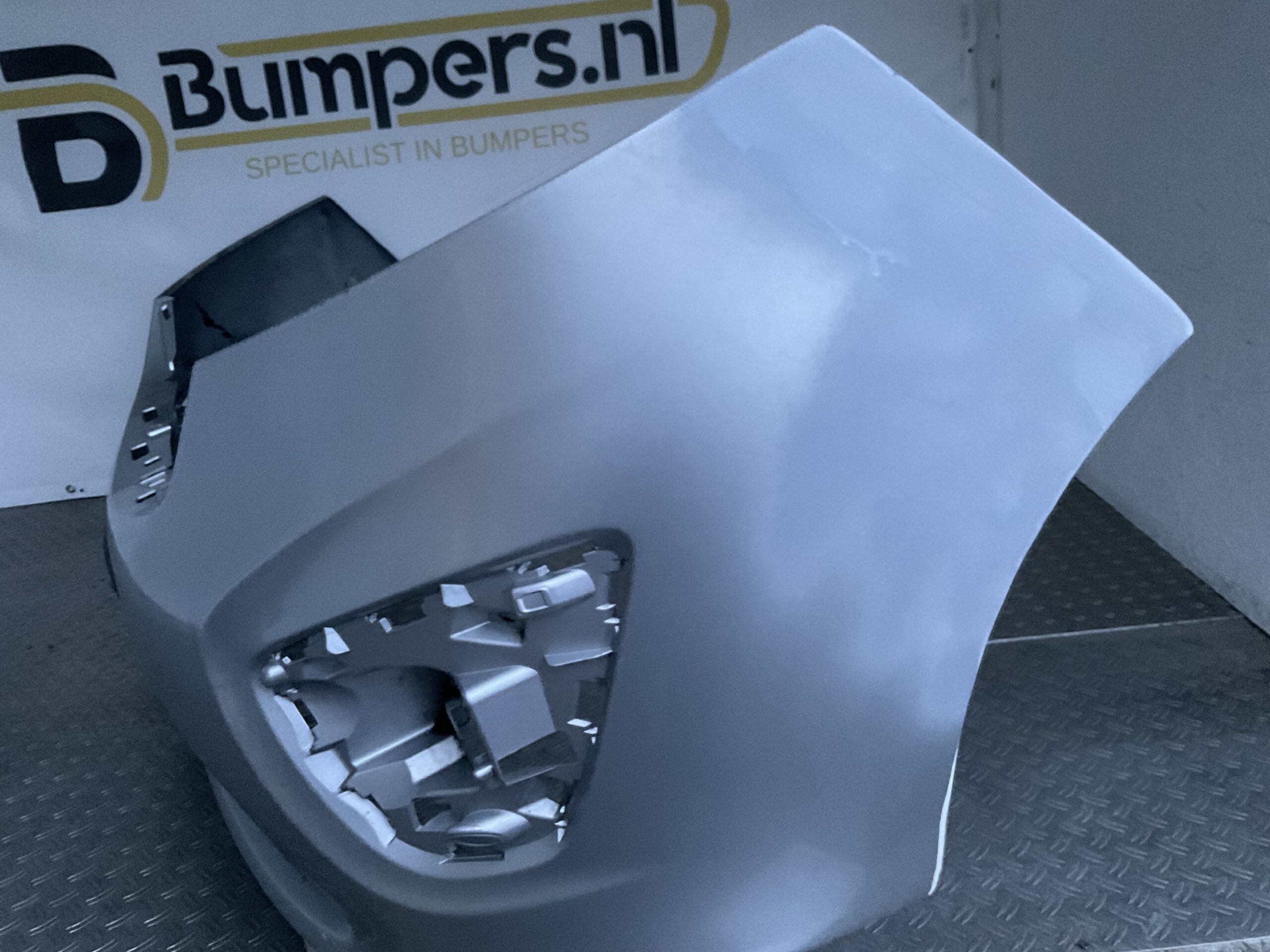 Bumper Opel Vivaro 2 Renault Trafic 14-18 620222078R Voorbumper F10-17146z