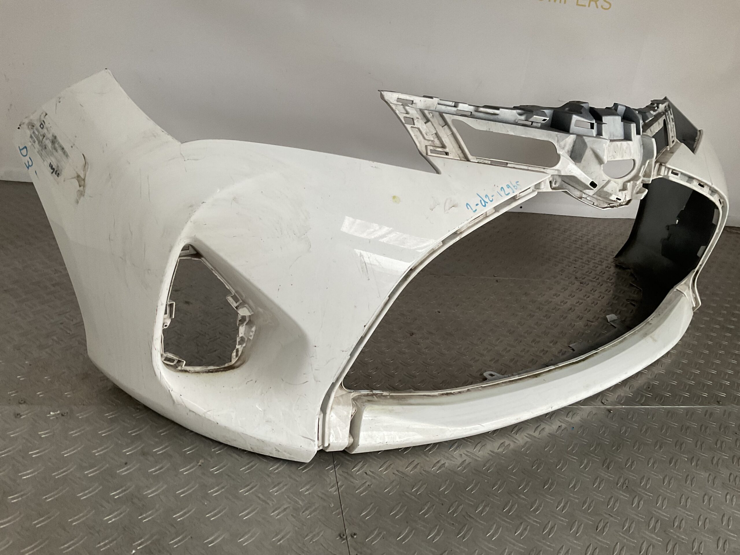 Bumper Toyota Yaris Facelift 17-19 53102-0D030 Voorbumper D3-17153z