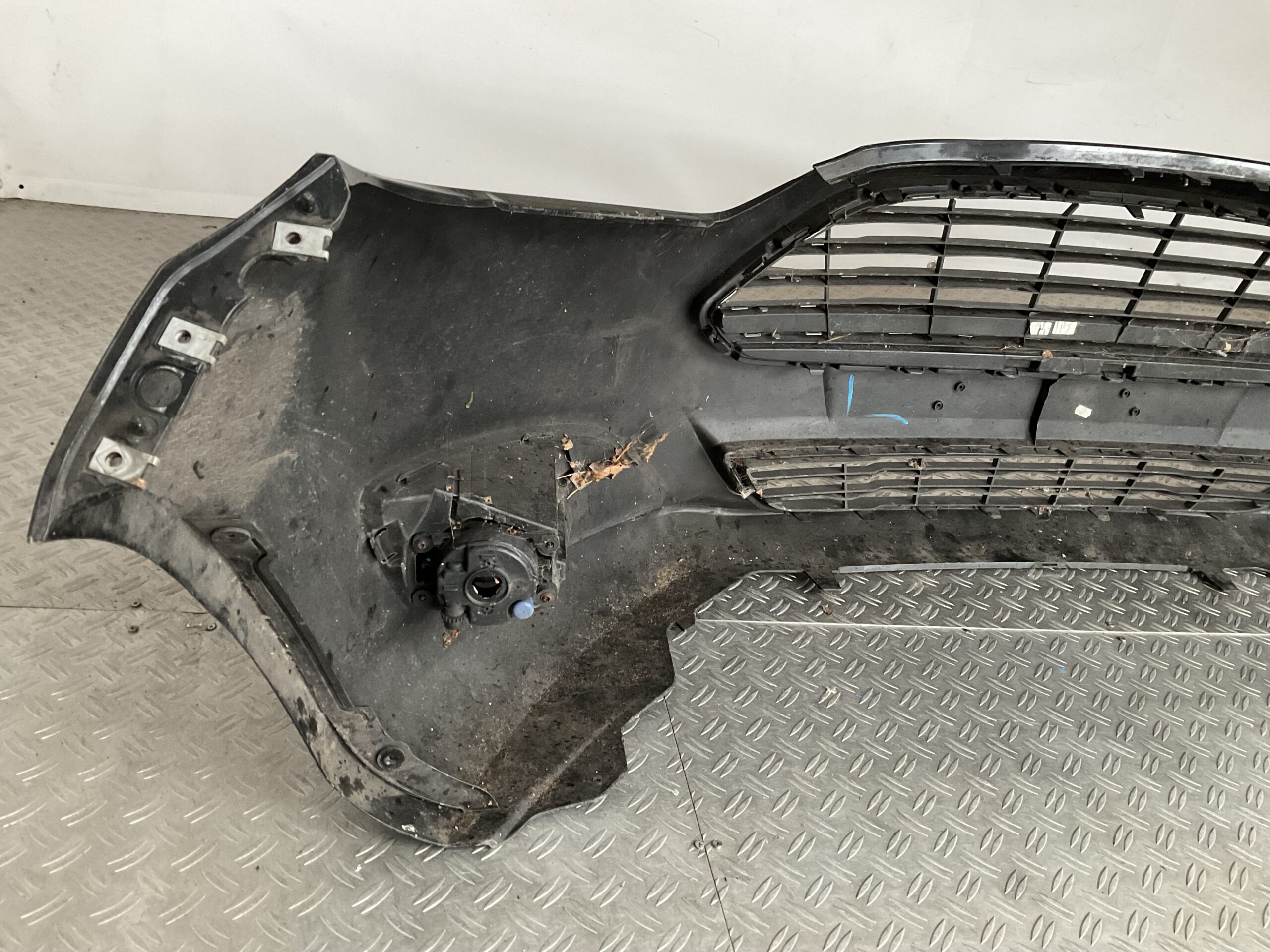 Bumper Ford Fiesta MK7 13-16 C1BB-17757-a Voorbumper D10-17155z