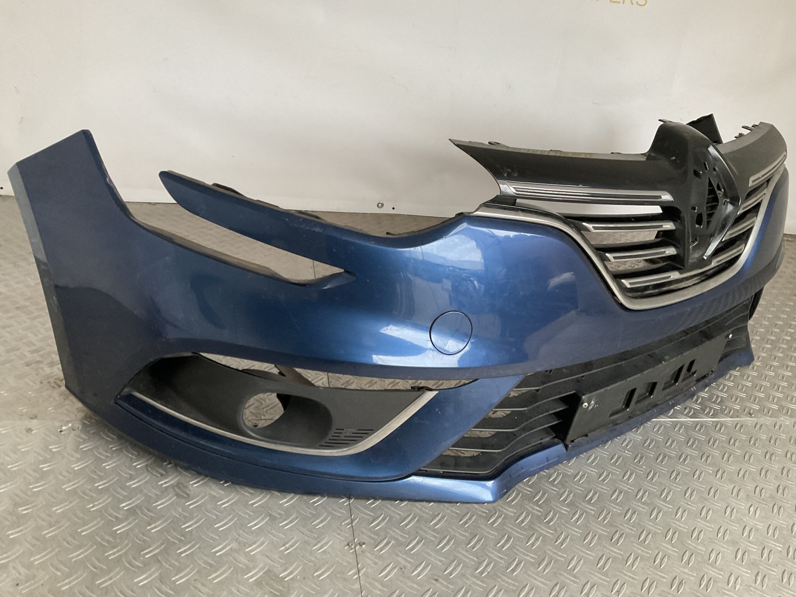 Bumper Renault Megane 4 16-21 620225094R Voorbumper F5-17165z