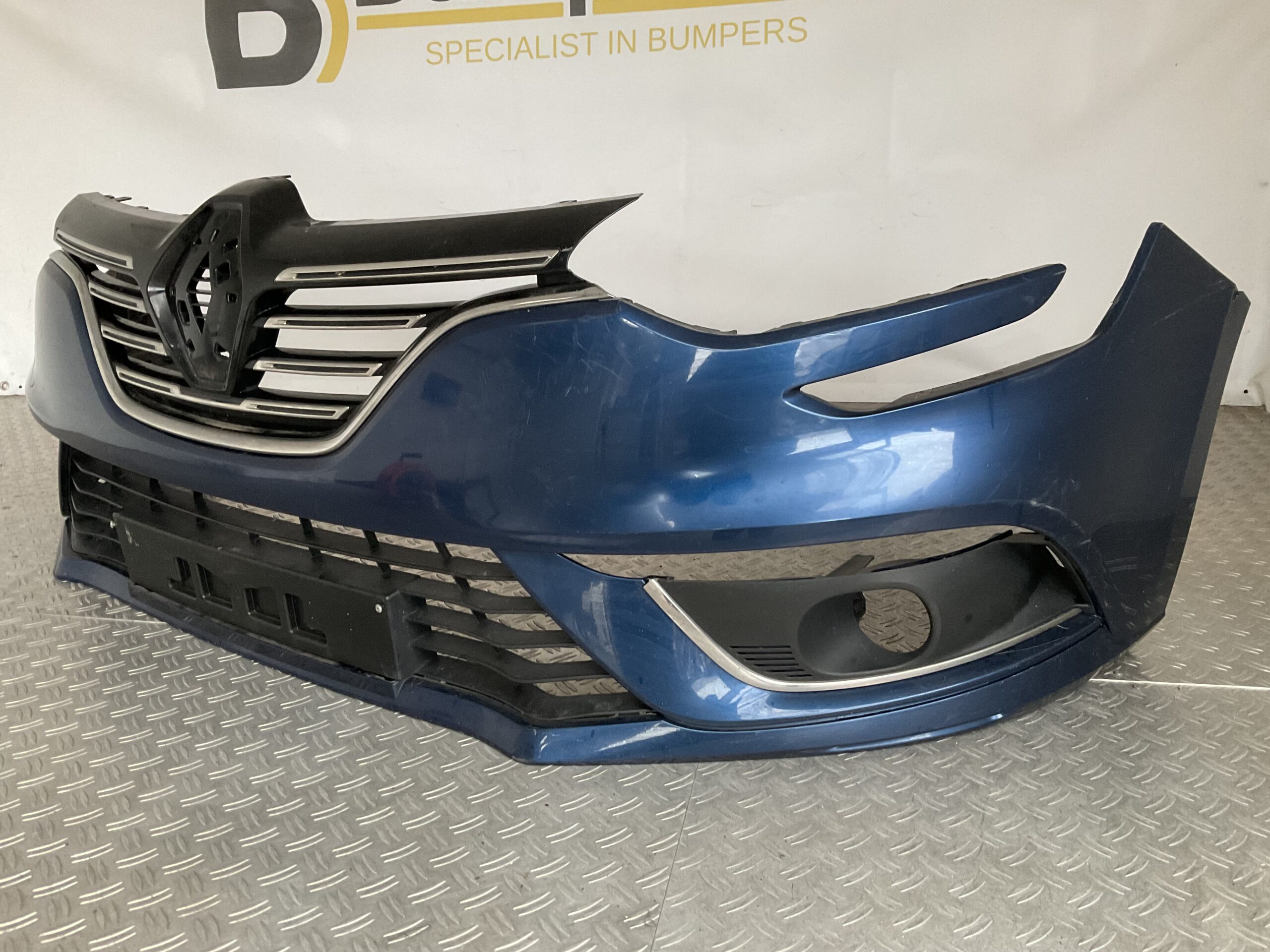 Bumper Renault Megane 4 16-21 620225094R Voorbumper F5-17165z