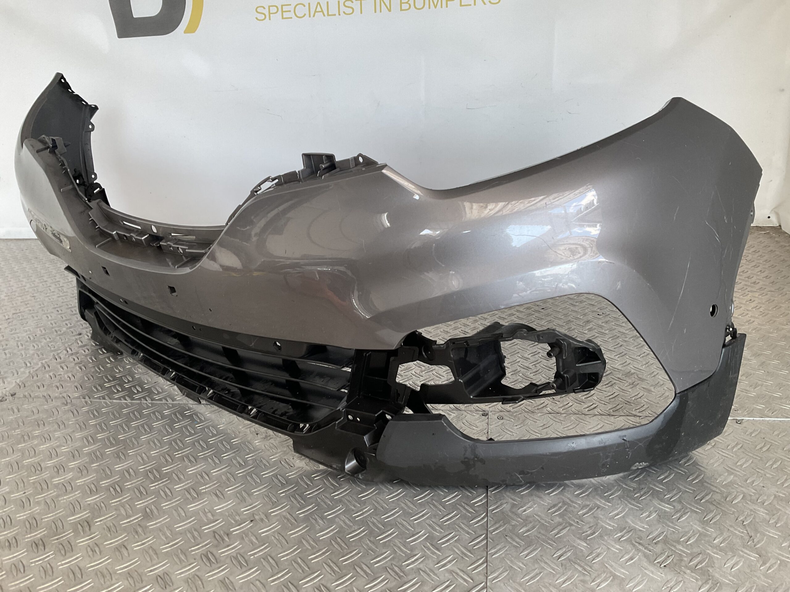 Bumper Renault Captur Facelift 16-21 620227019R Voorbumper F5-17191z