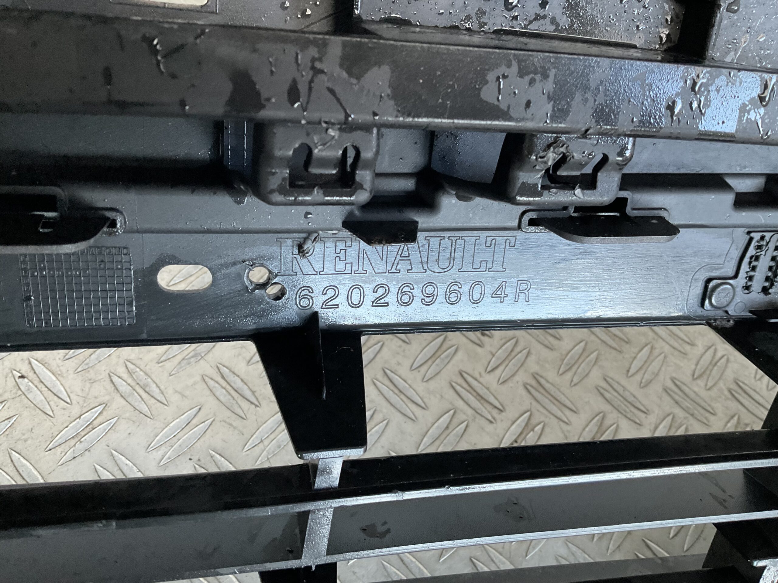 Bumper Renault Captur Facelift 16-21 620227019R Voorbumper F5-17191z