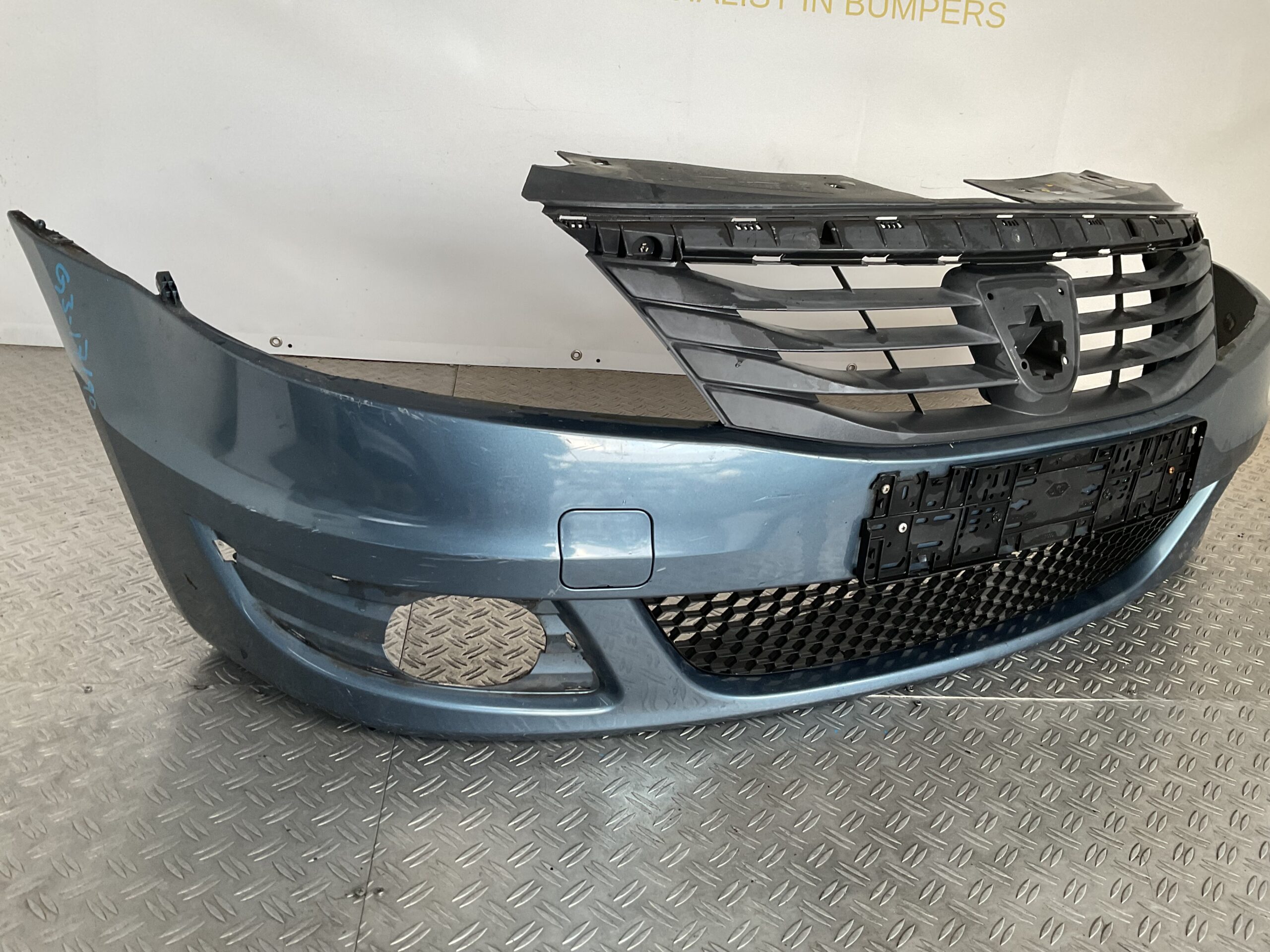 Bumper Dacia Logan 07- 8200748275 Voorbumper G3-17190z