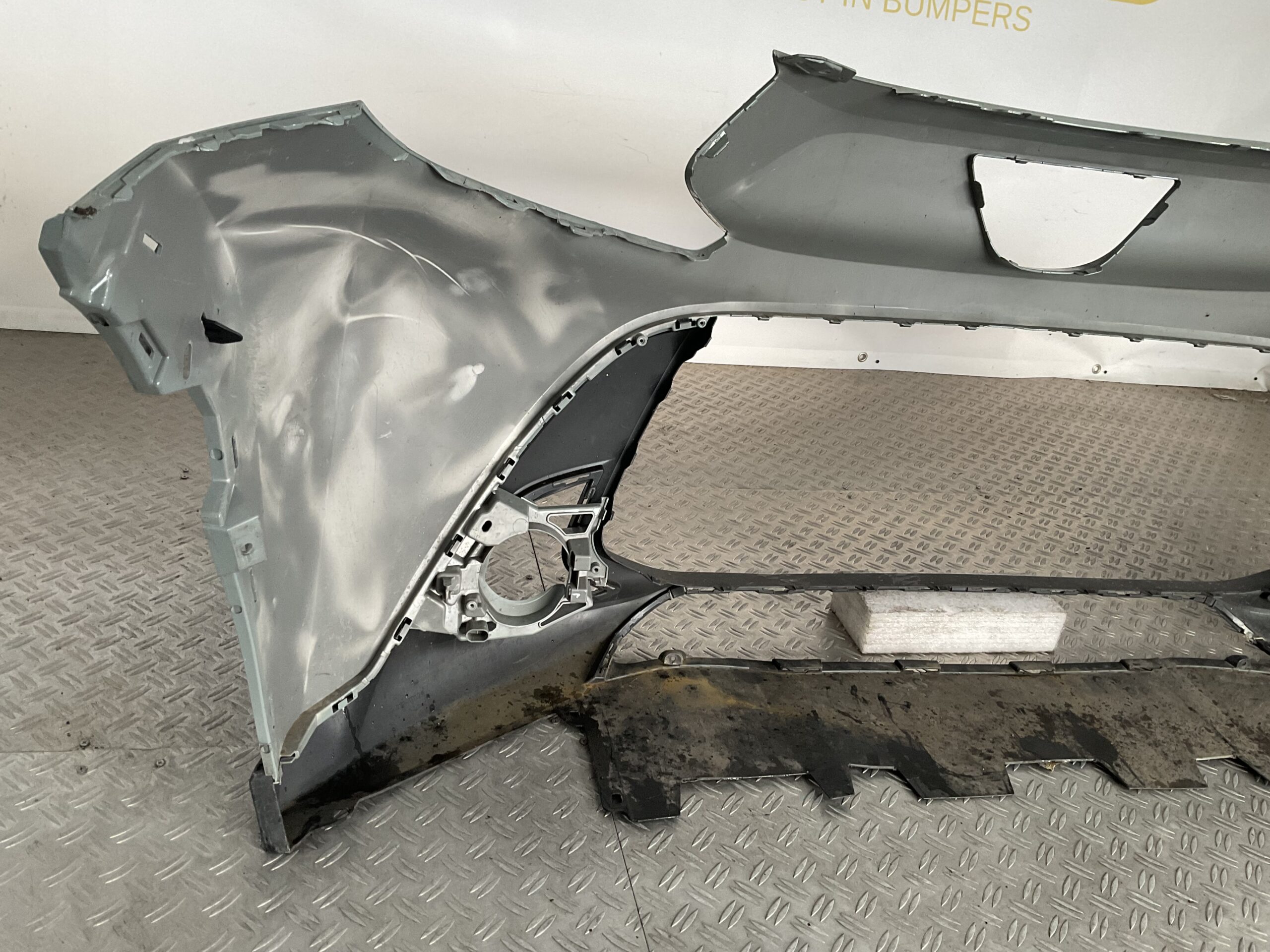 Bumper Toyota Aygo X Cross 52119-OH190 Voorbumper D5-17202z