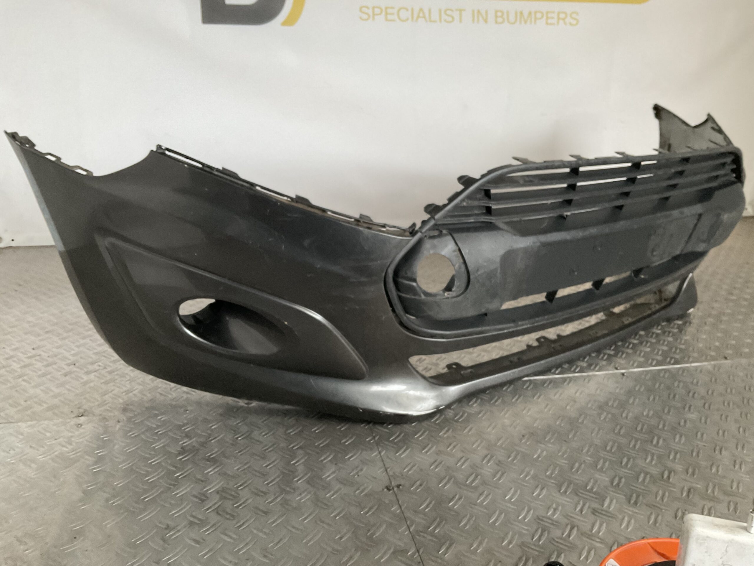 Bumper Ford Transit Connect DT11-17F775-b Voorbumper K1-17202z