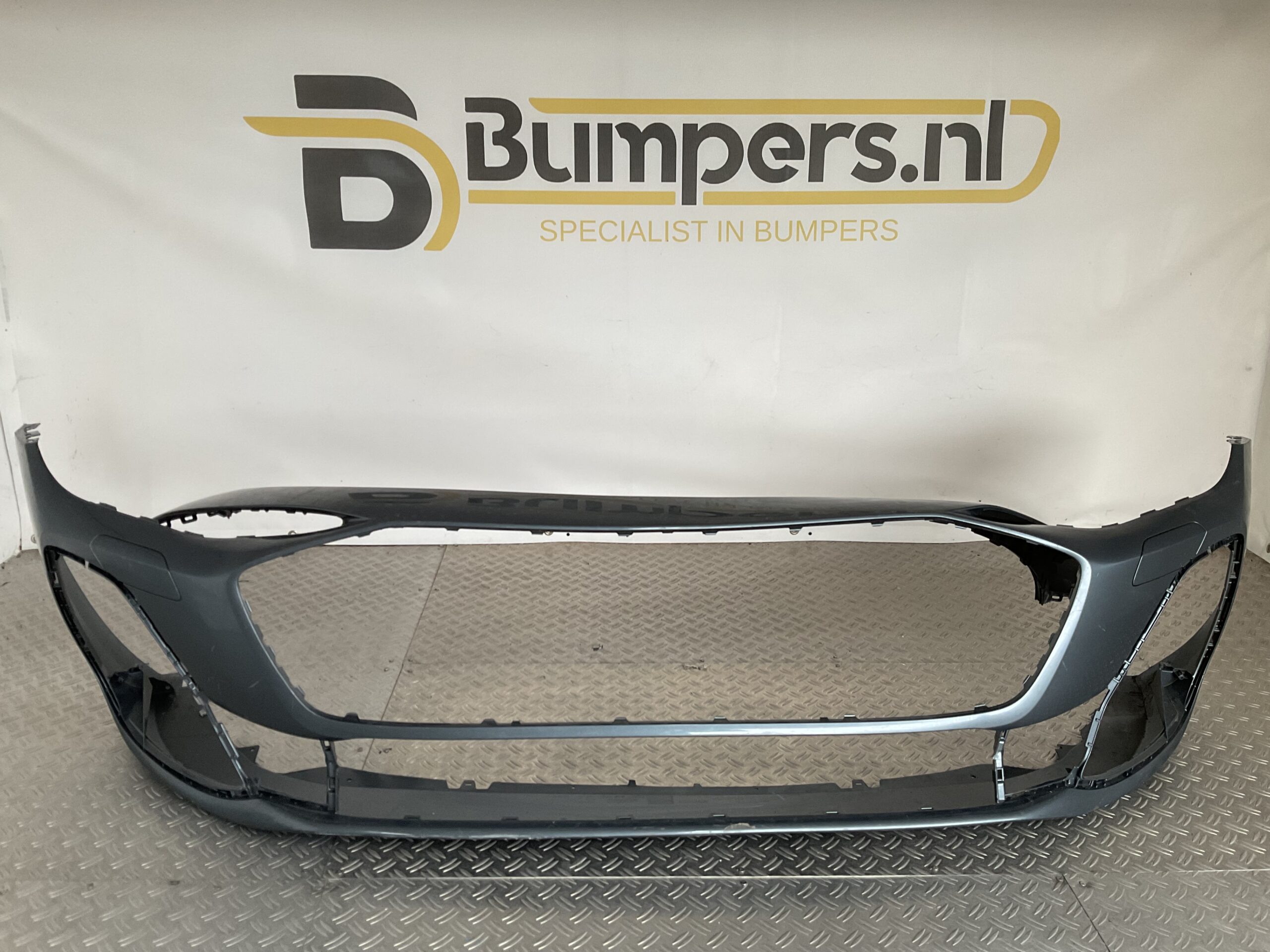 Bumper Audi A5 8B3 Sline S-Line 25- 8B3807437a Voorbumper H5-17016z