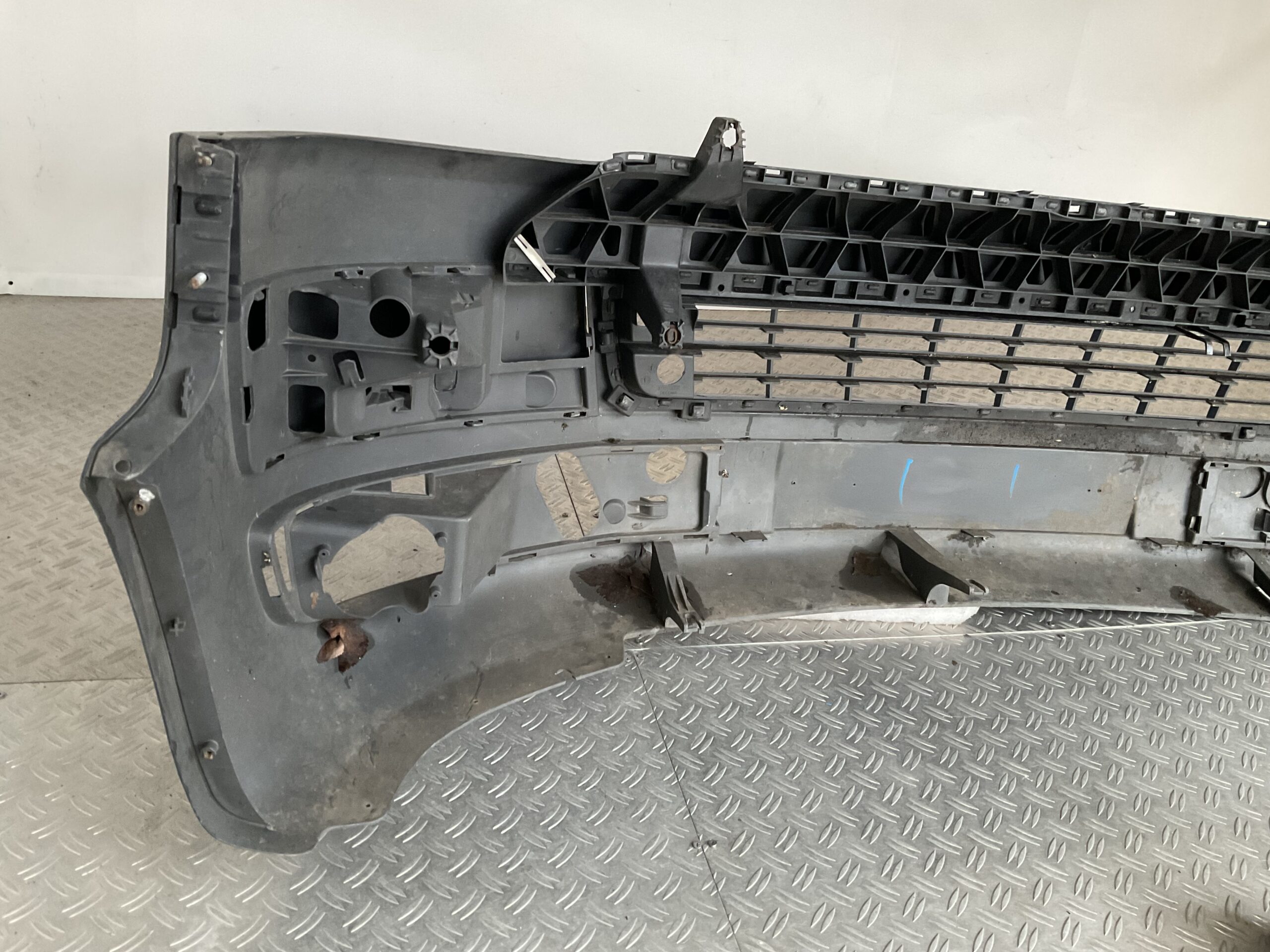 Bumper Volkswagen Transporter T5 7E0 15- 7e0807221 Voorbumper C10-17031z