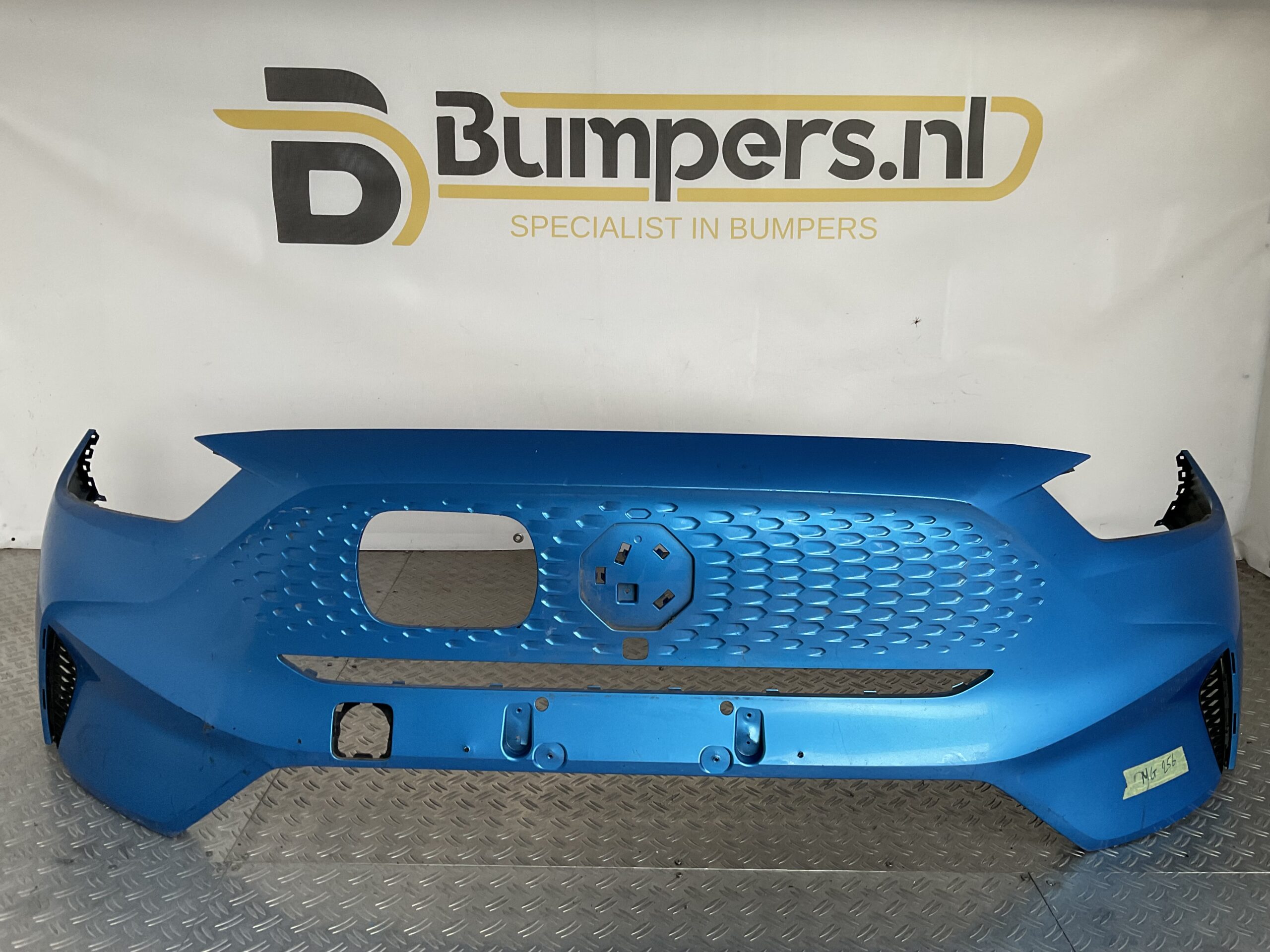 Bumper MG ZS EV Facelift 21- P11010248 Voorbumper M1-17031z