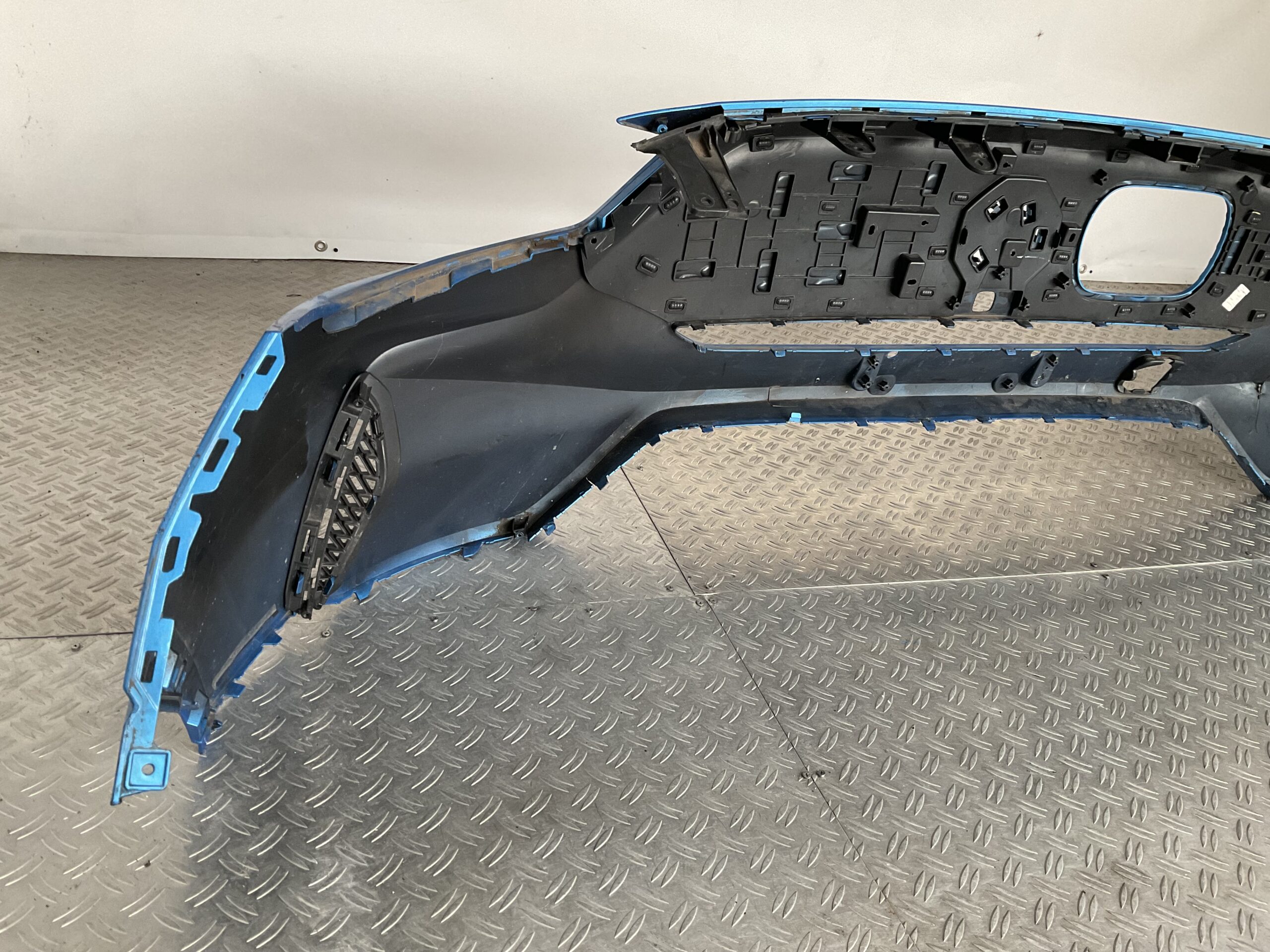 Bumper MG ZS EV Facelift 21- P11010248 Voorbumper M1-17031z