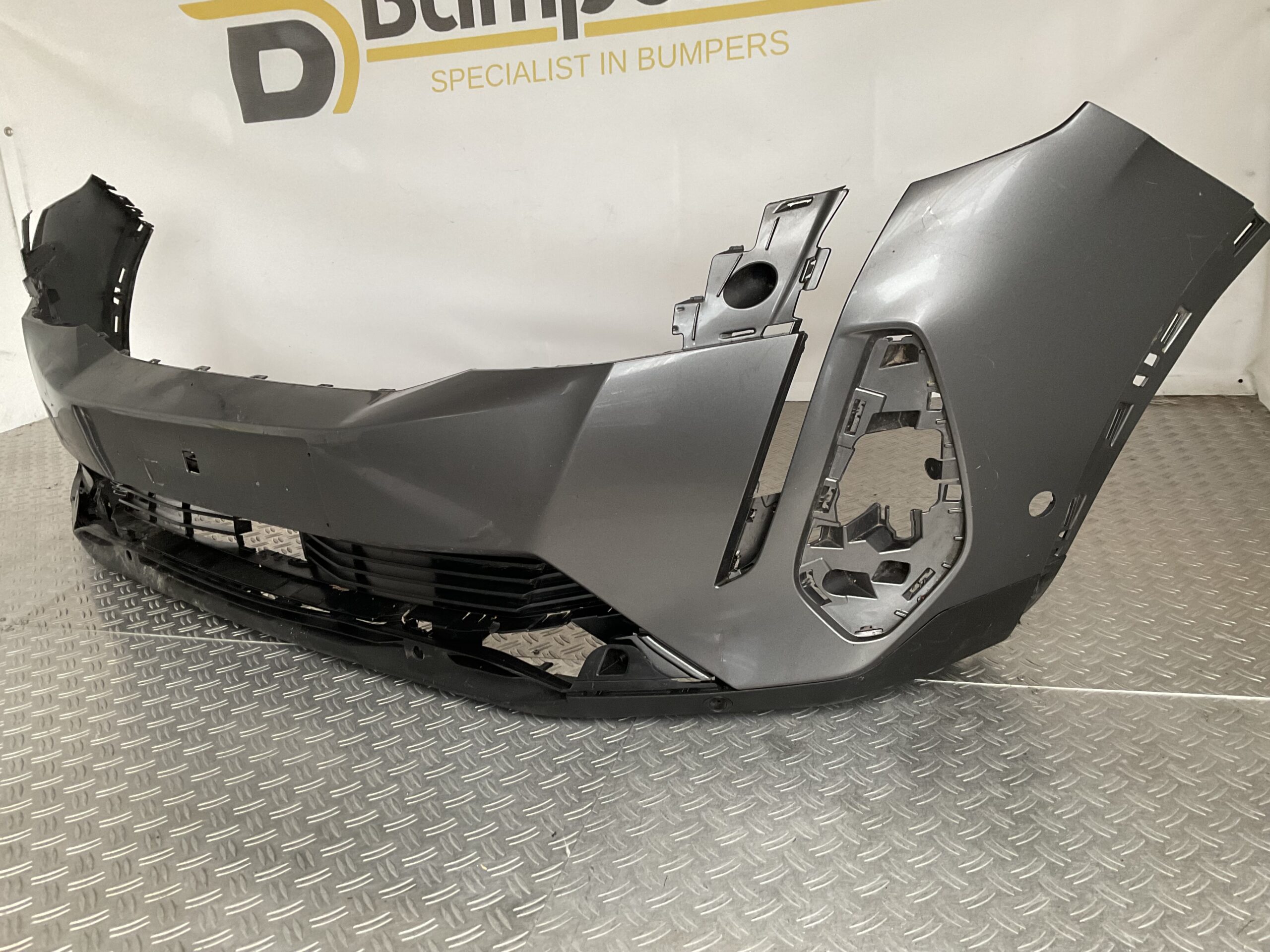 Bumper Peugeot 5008 20- 9836768577 Voorbumper J10-17033z