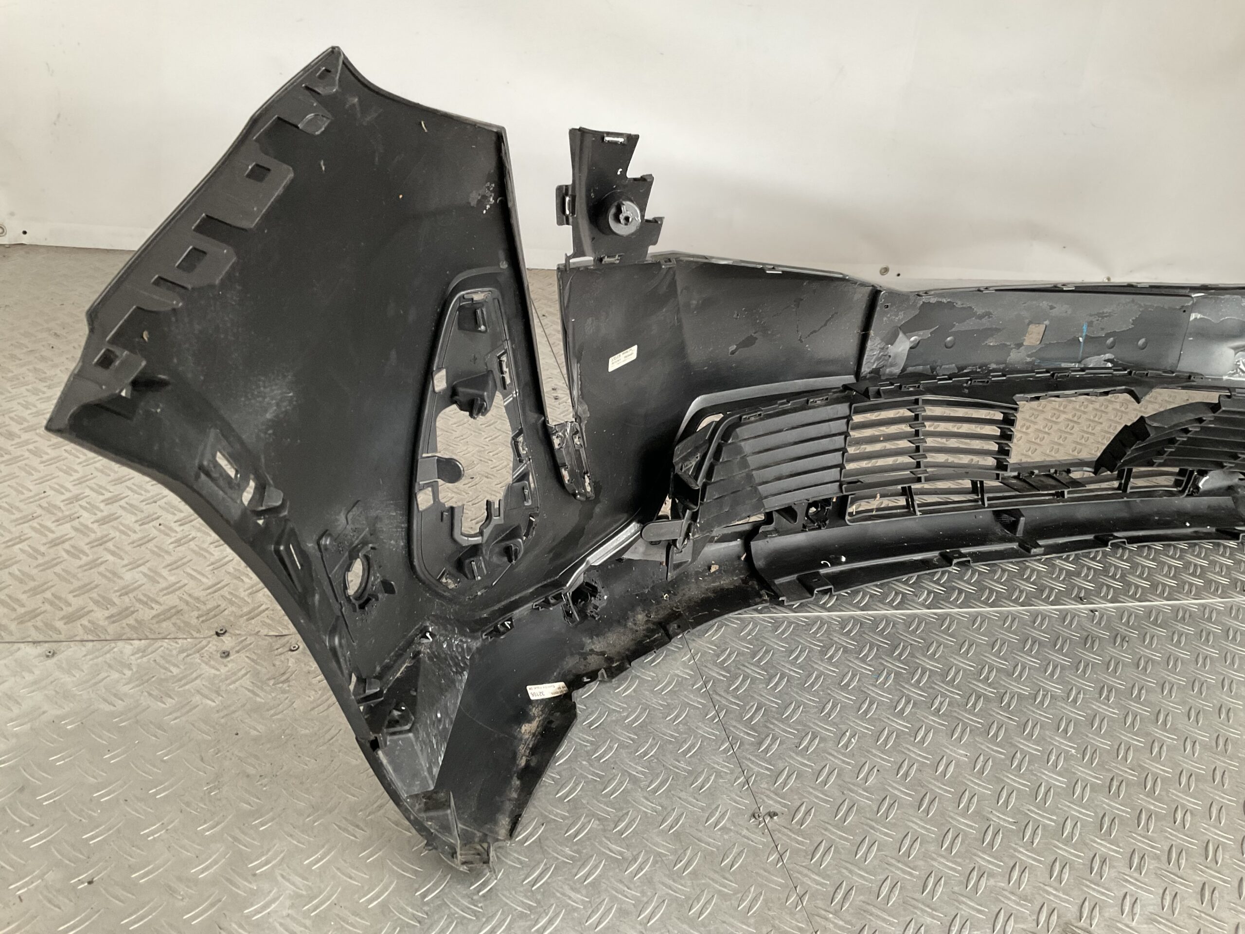 Bumper Peugeot 5008 20- 9836768577 Voorbumper J10-17033z