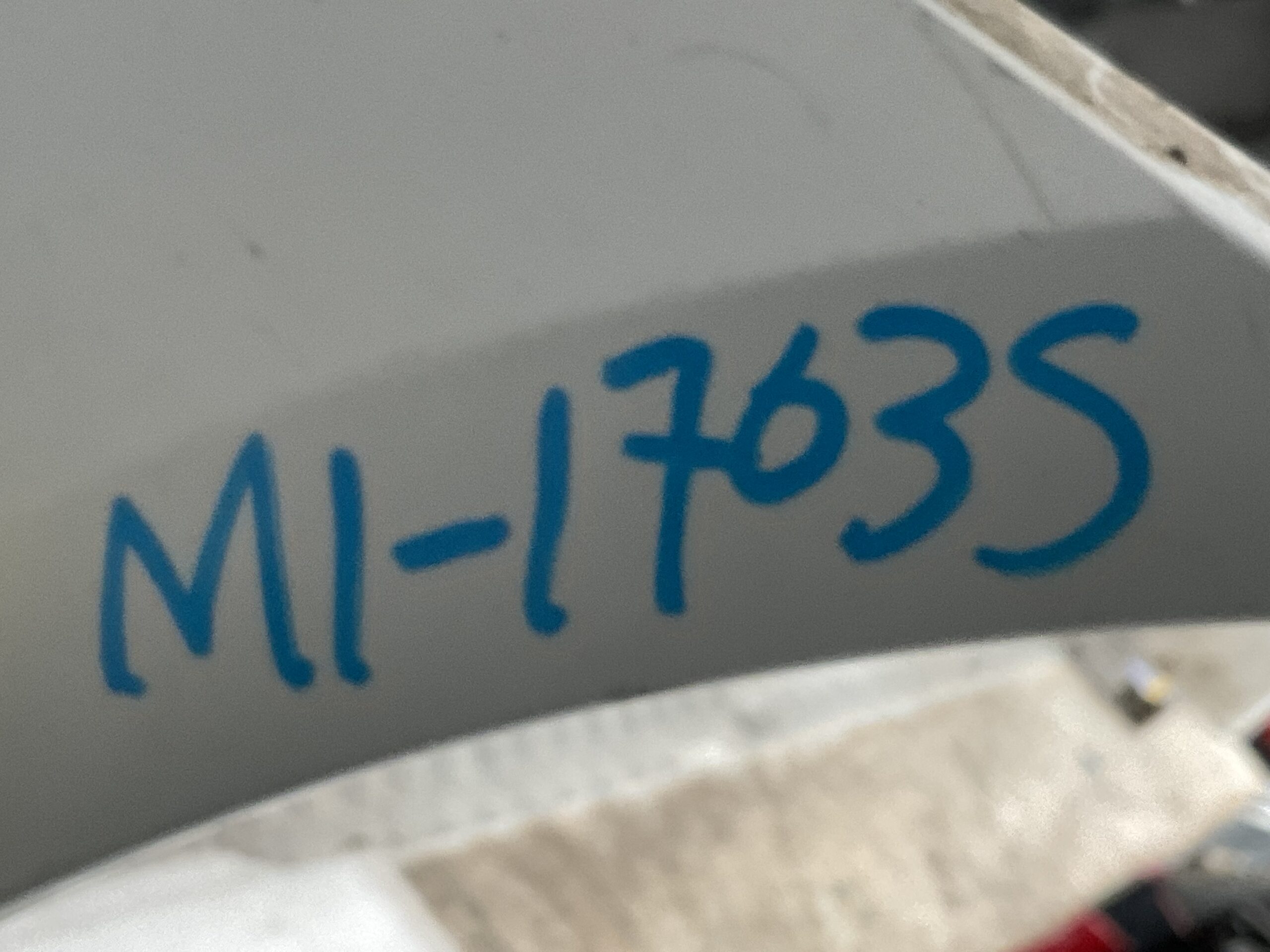 Bumper Porsche Taycan 9J1 9J180221 Voorbumper M1-17035z