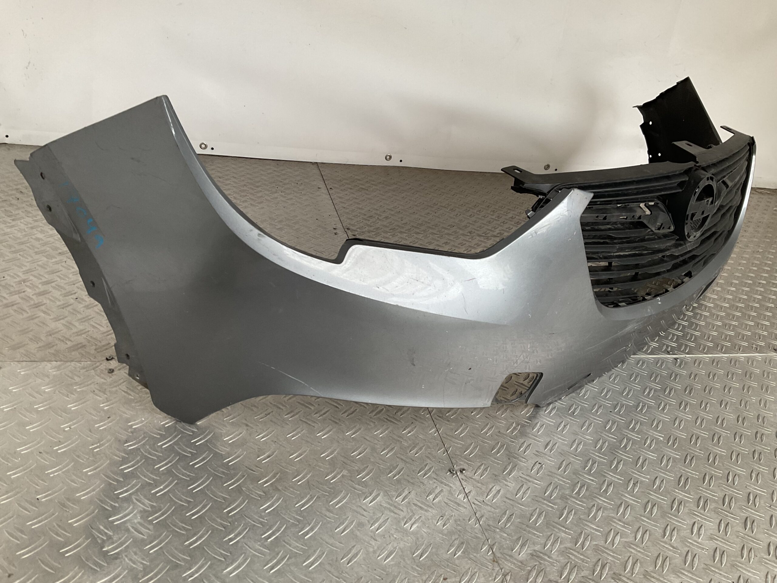 Bumper Opel Crossland X 39097382 Voorbumper i5-17049z
