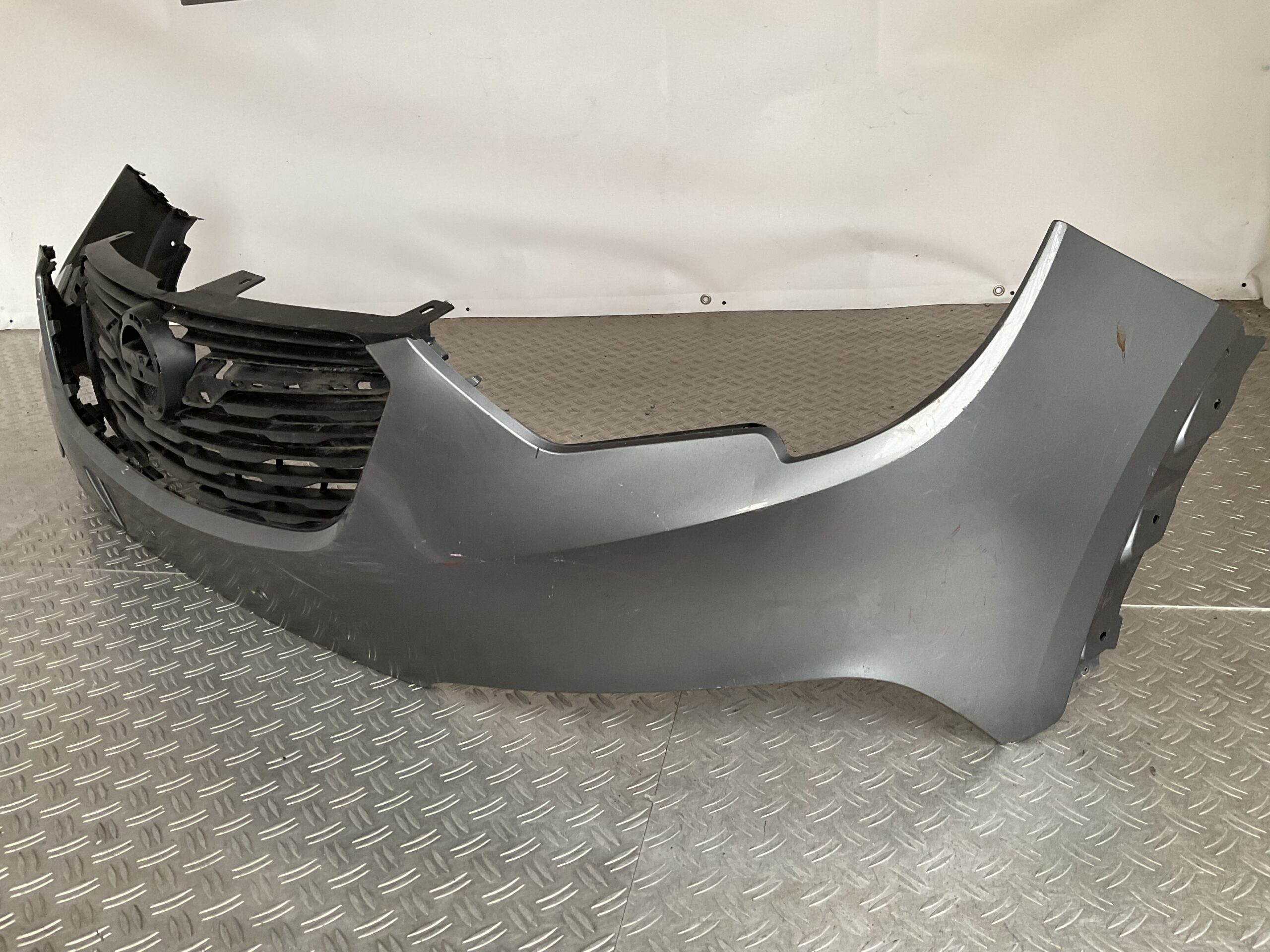 Bumper Opel Crossland X 39097382 Voorbumper i5-17049z