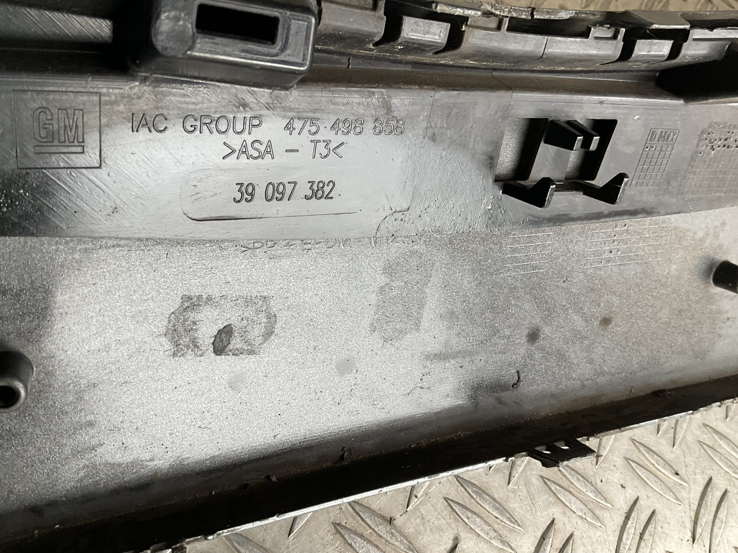 Bumper Opel Crossland X 39097382 Voorbumper i5-17049z