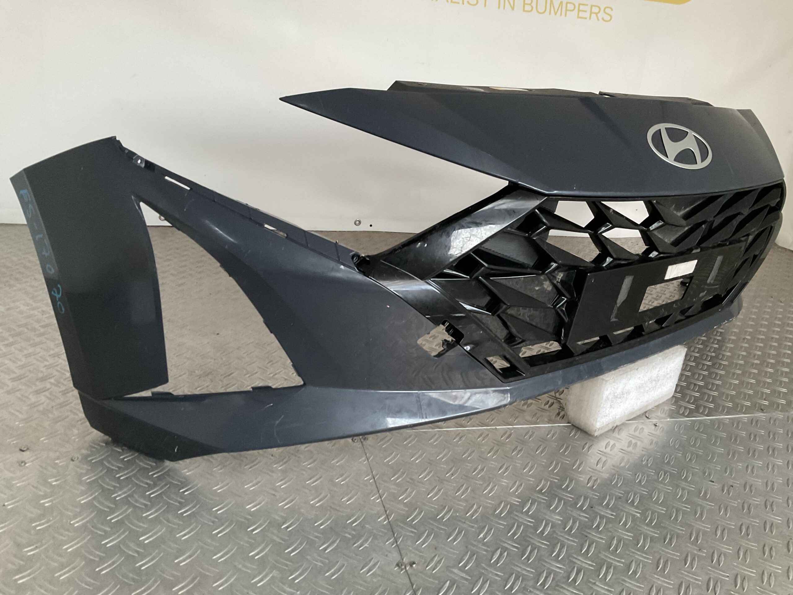 Bumper Hyundai i20 III Facelift 23- 86511-00GA0 Voorbumper E5-17070z