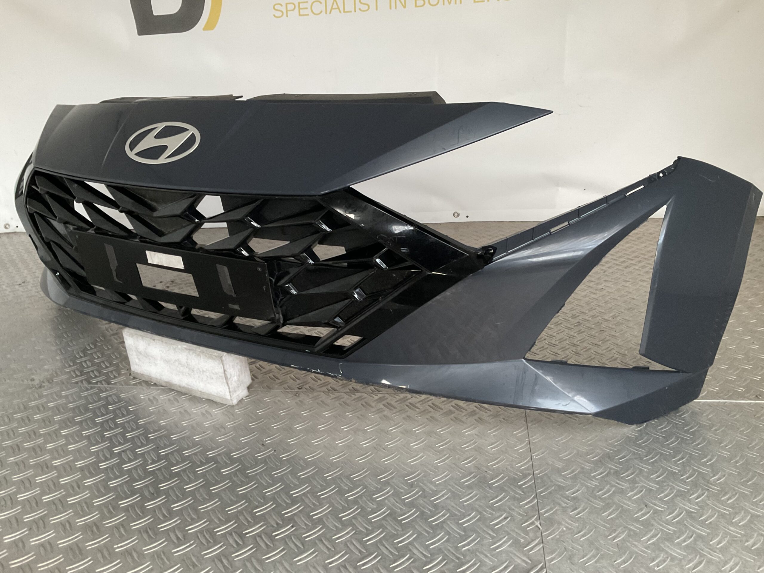 Bumper Hyundai i20 III Facelift 23- 86511-00GA0 Voorbumper E5-17070z