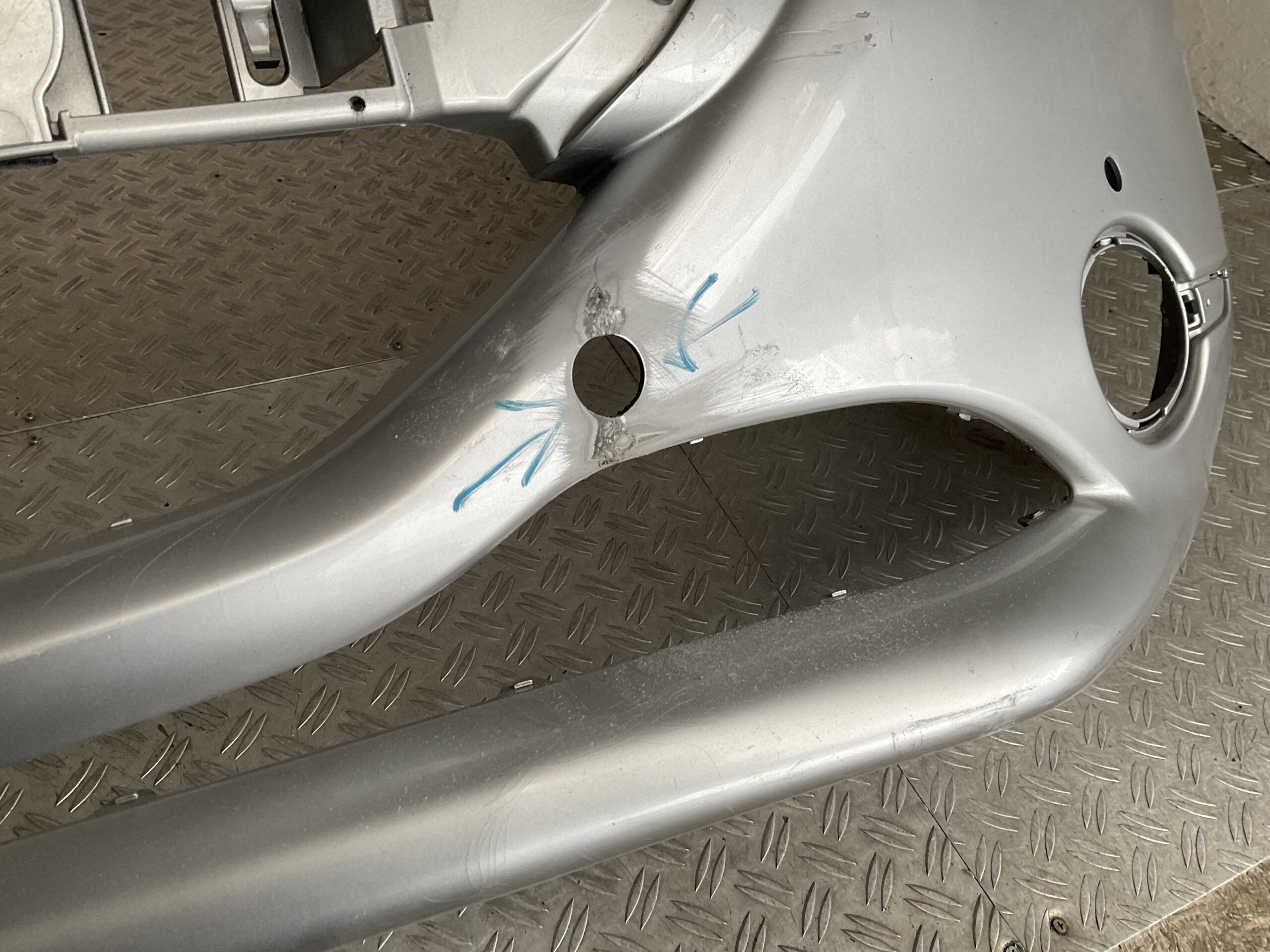 Bumper Peugeot 208 12-16 9672794477 1083795x Voorbumper J2-17069z