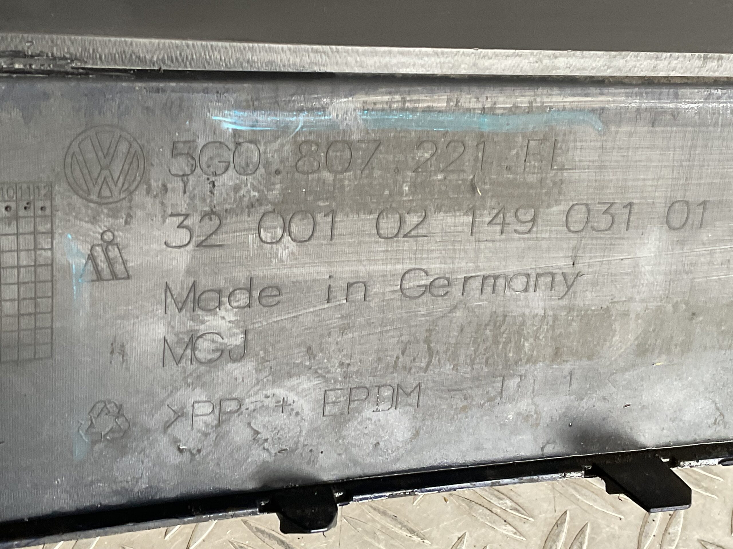 Bumper Volkswagen Golf 7 Facelift 17-21 5G0807221FL Voorbumper C2-17089z